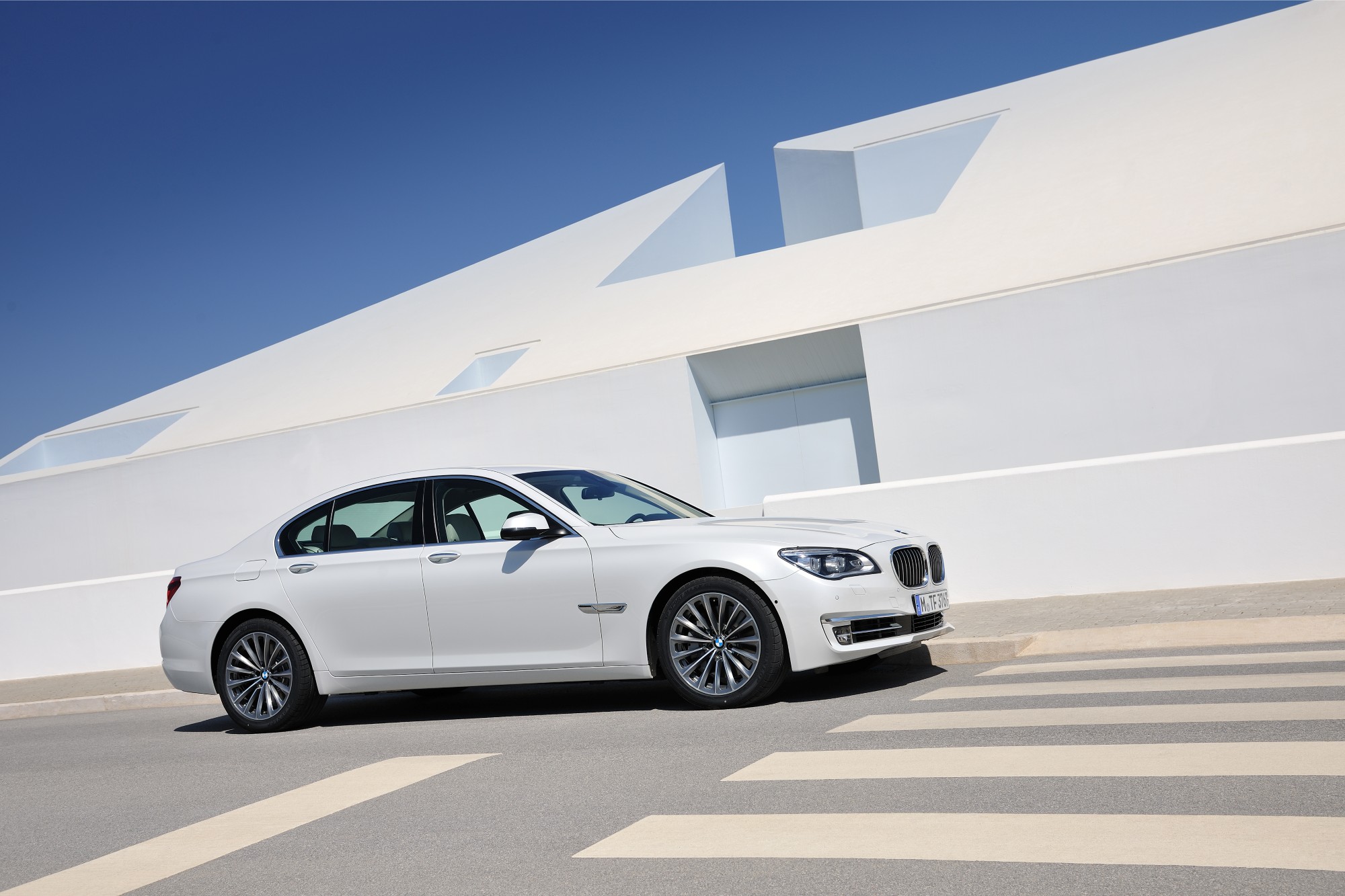 2013 Bmw 7-Series Wallpapers