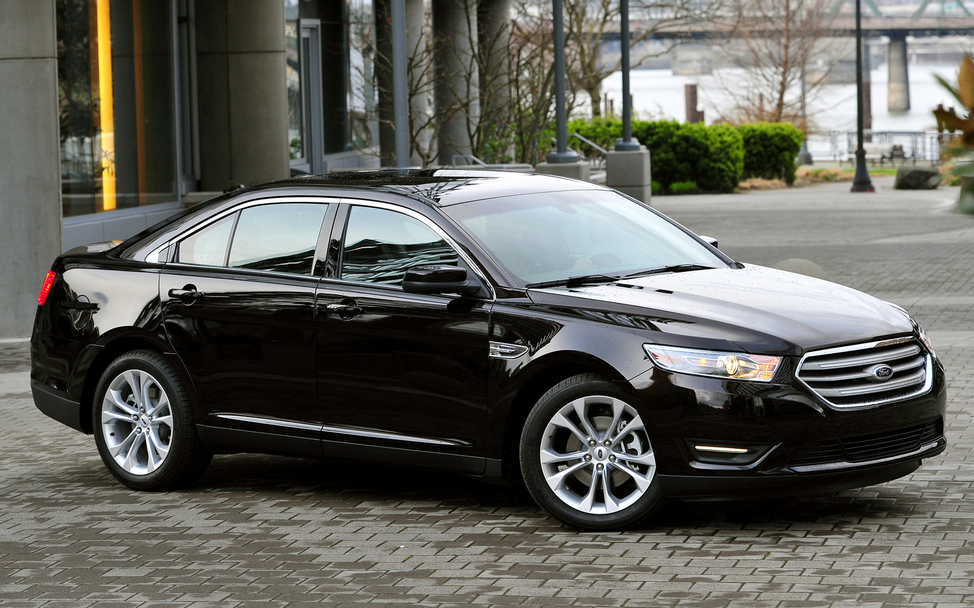 2013 Ford Taurus Sho Wallpapers