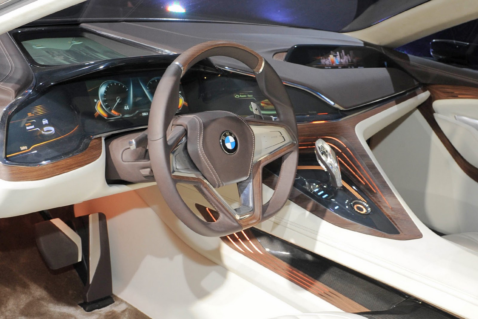 2014 Bmw Vision Future Luxury Concept Wallpapers