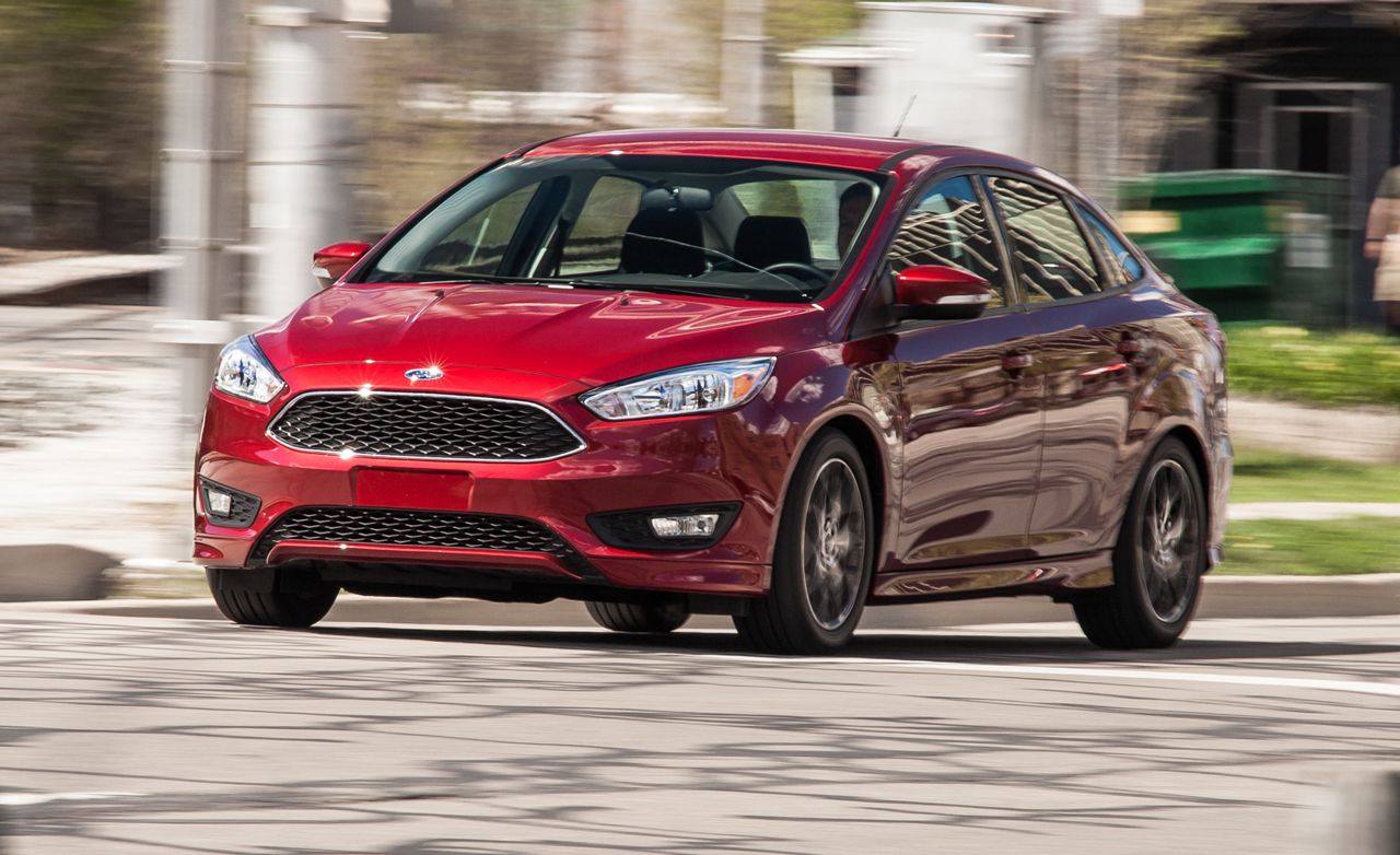 2015 Ford Focus Wagon Wallpapers