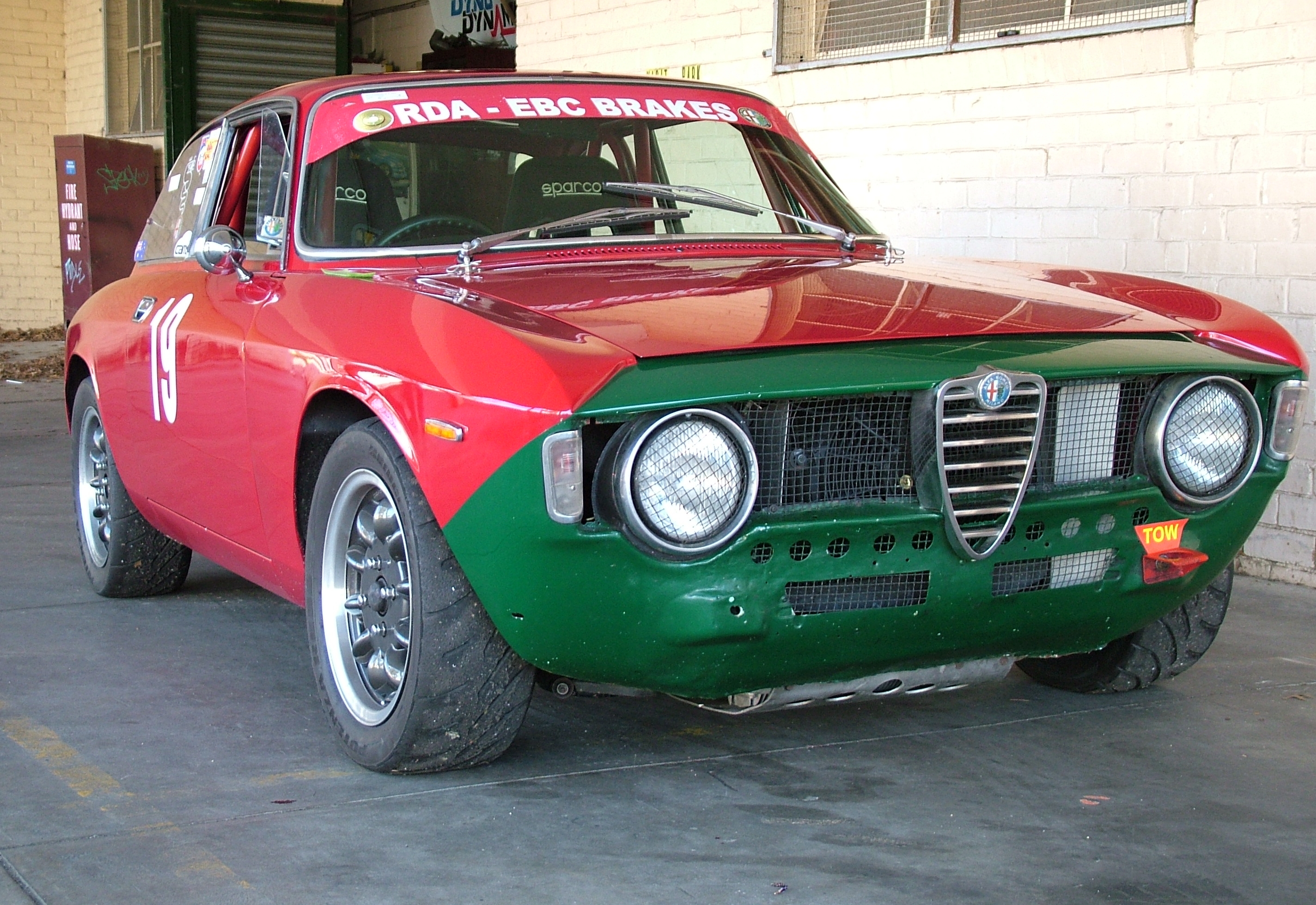 Alfa Romeo 105 Wallpapers