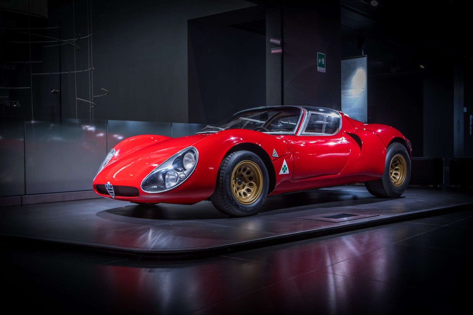 Alfa Romeo 33 Stradale Wallpapers