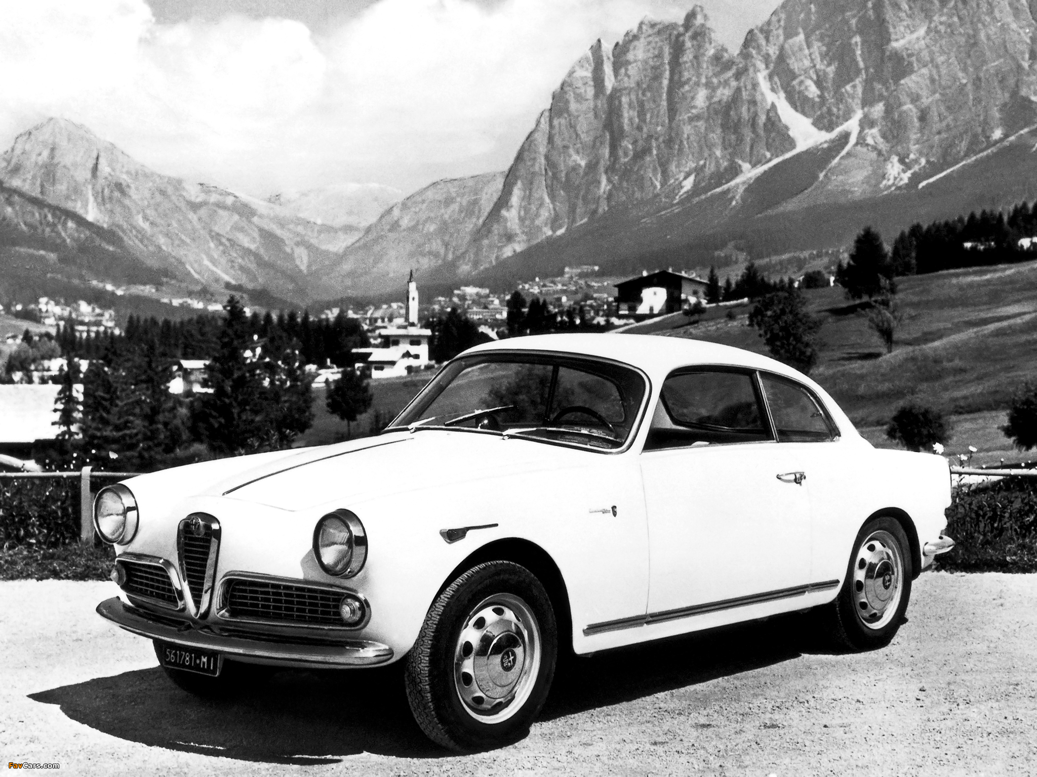 Alfa Romeo Giulietta Sprint Veloce Wallpapers