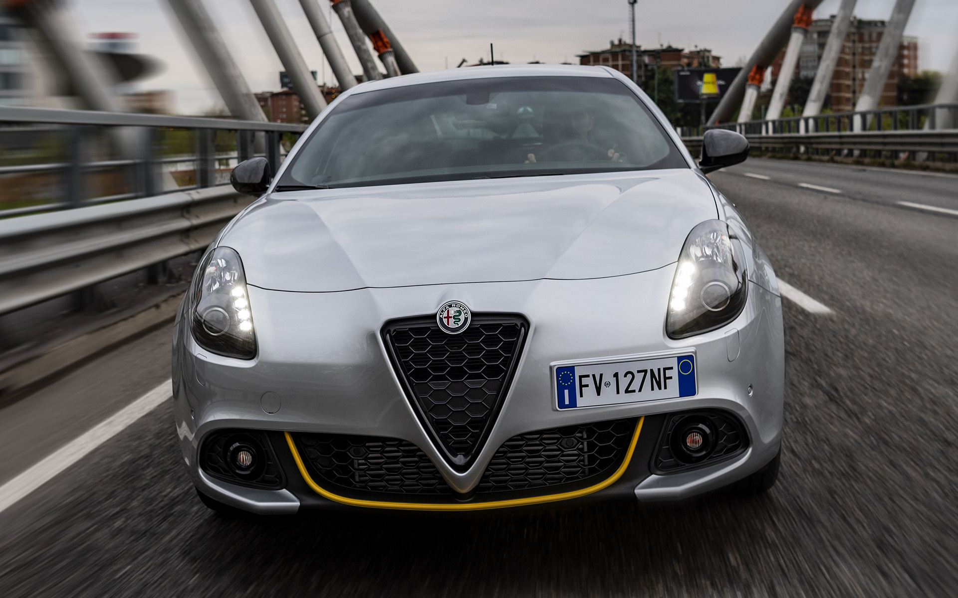 Alfa Romeo Giulietta Veloce Wallpapers