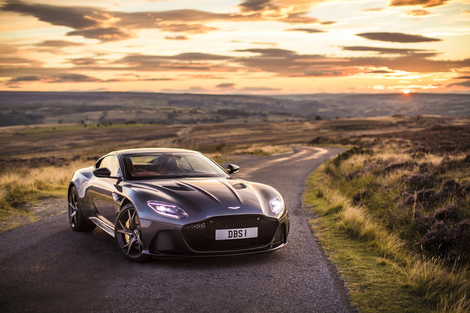 Aston Martin Dbs Superleggera Wallpapers