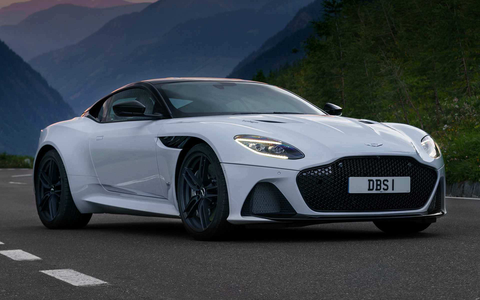 Aston Martin Dbs Superleggera Wallpapers