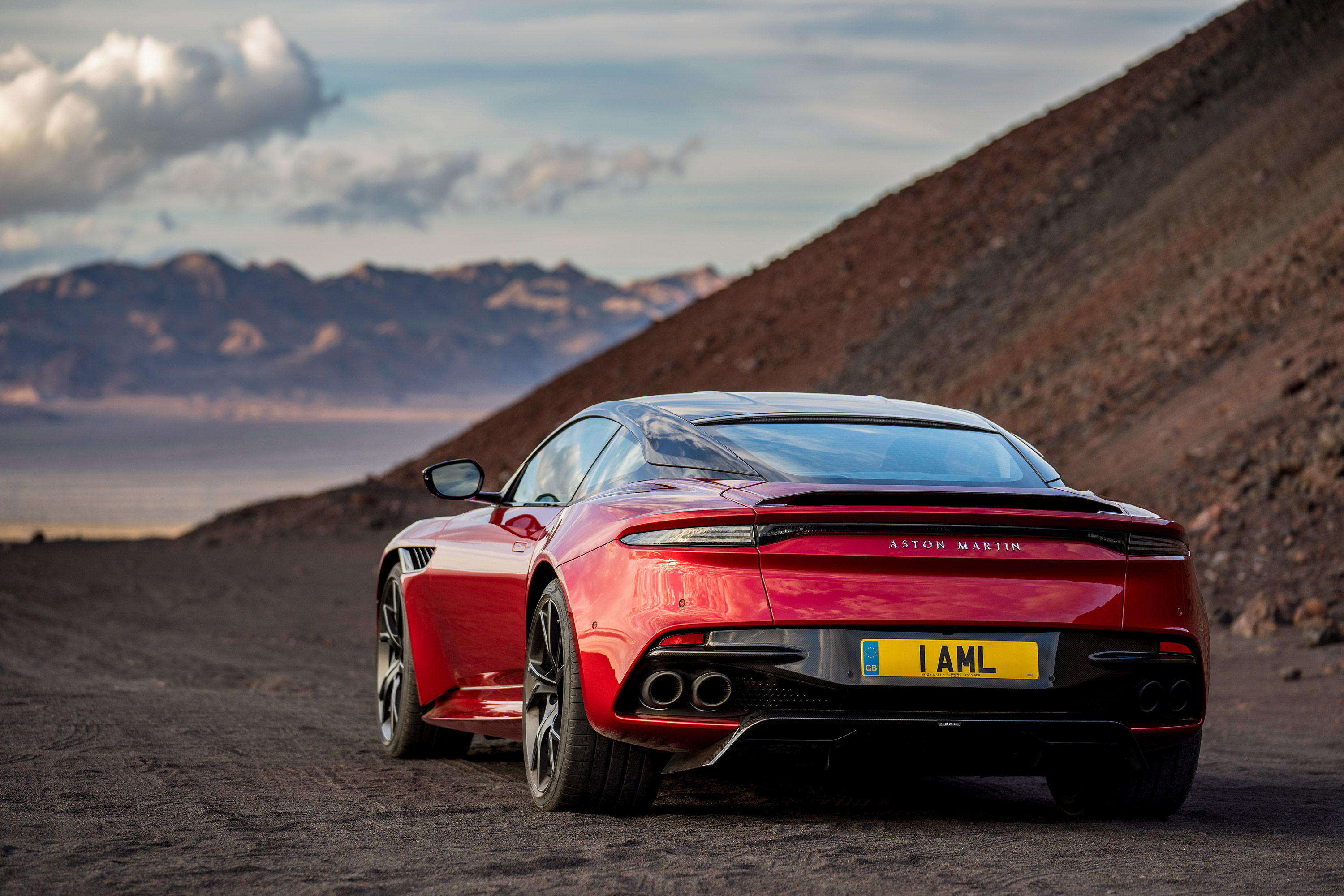 Aston Martin Dbs Superleggera Wallpapers