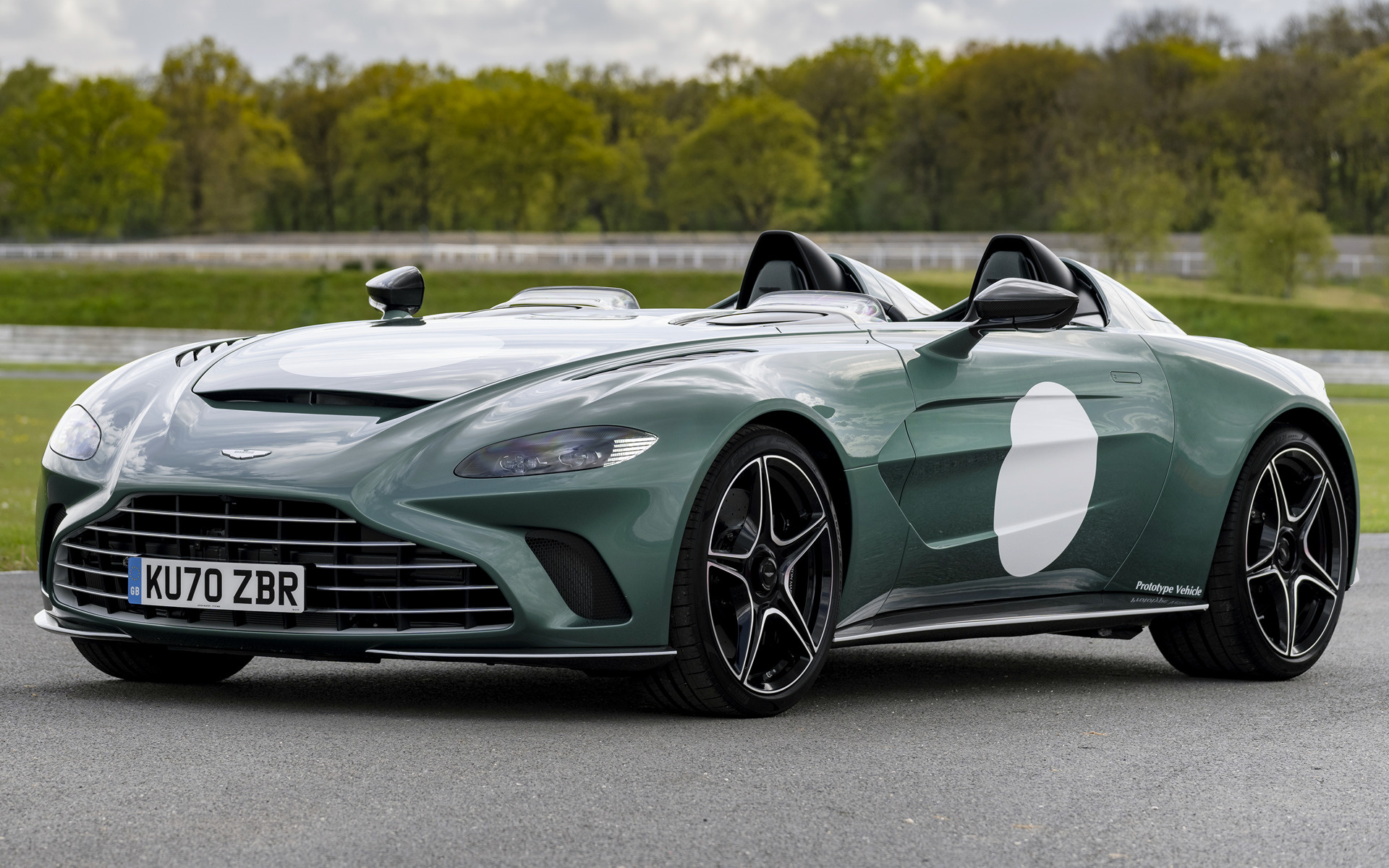 Aston Martin V12 Speedster Wallpapers