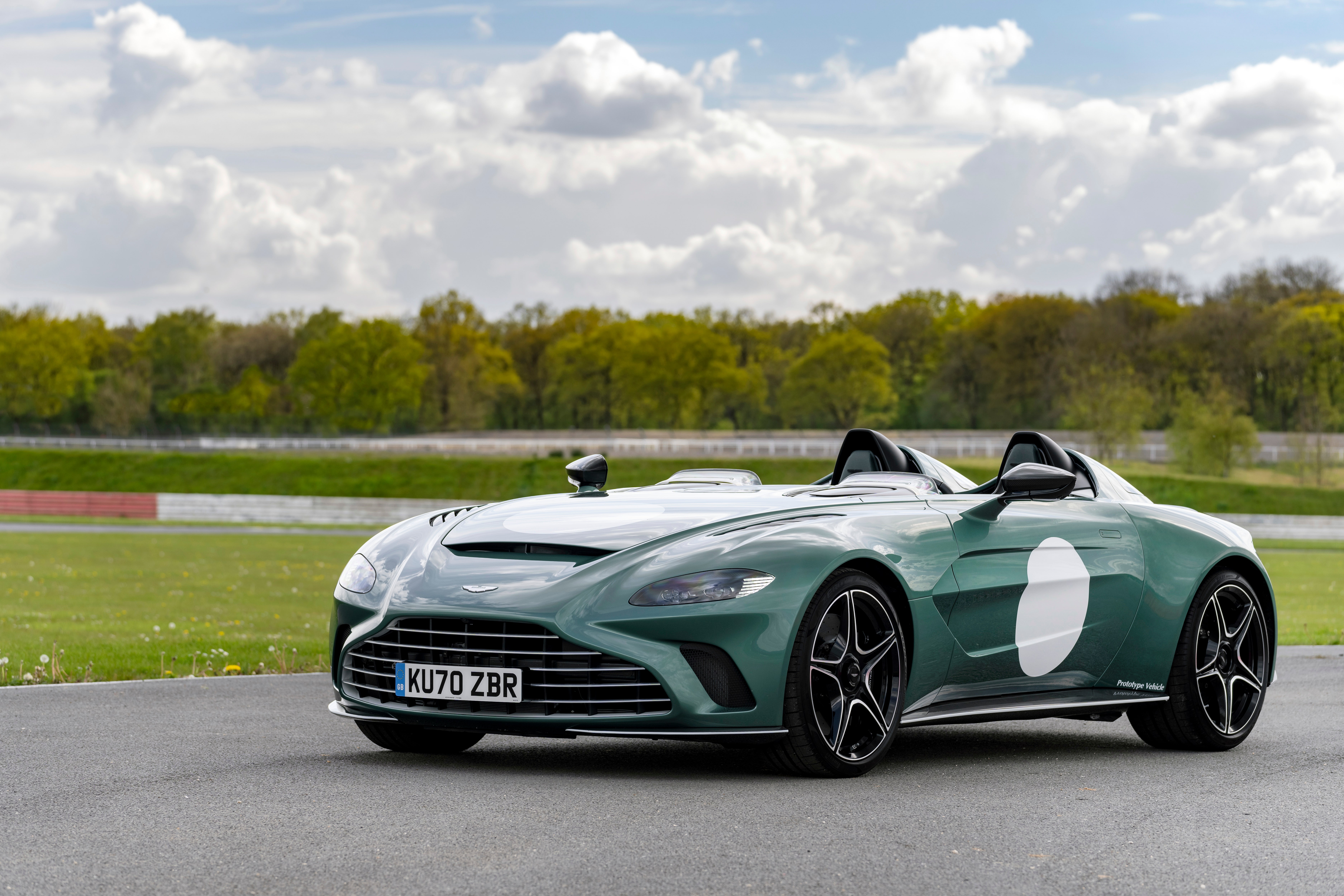 Aston Martin V12 Speedster Wallpapers