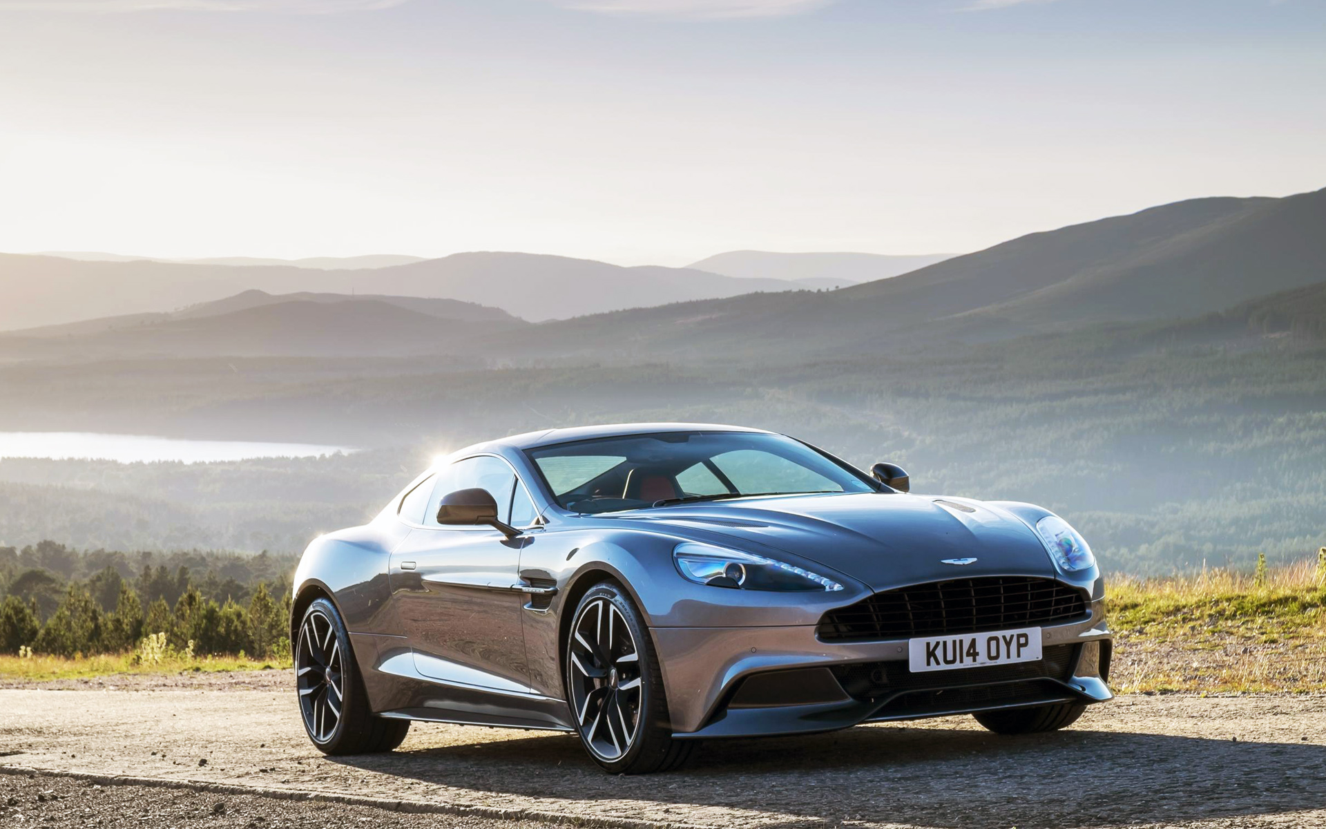 Aston Martin Vanquish Wallpapers