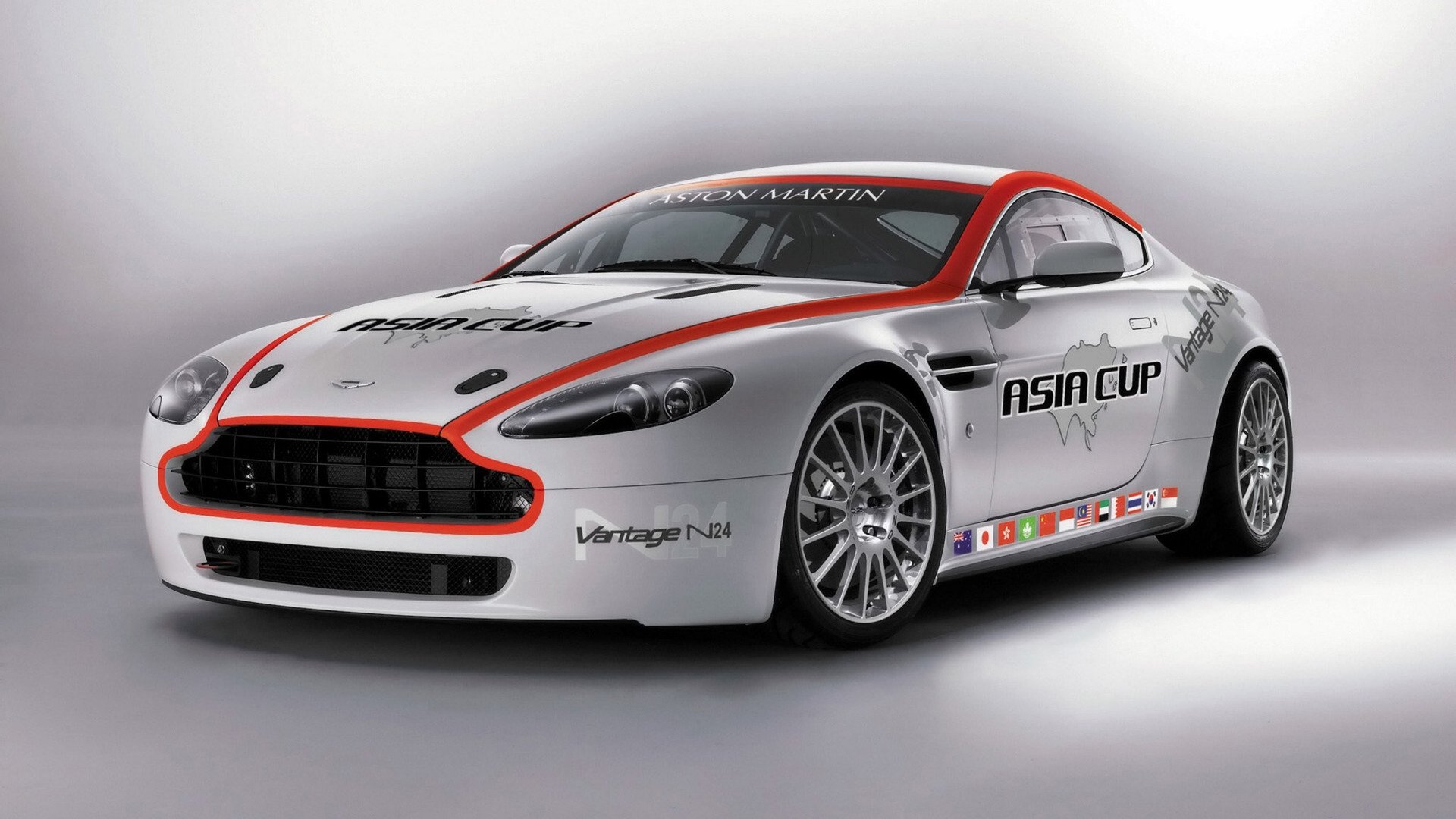 Aston Martin Vantage N24 Wallpapers