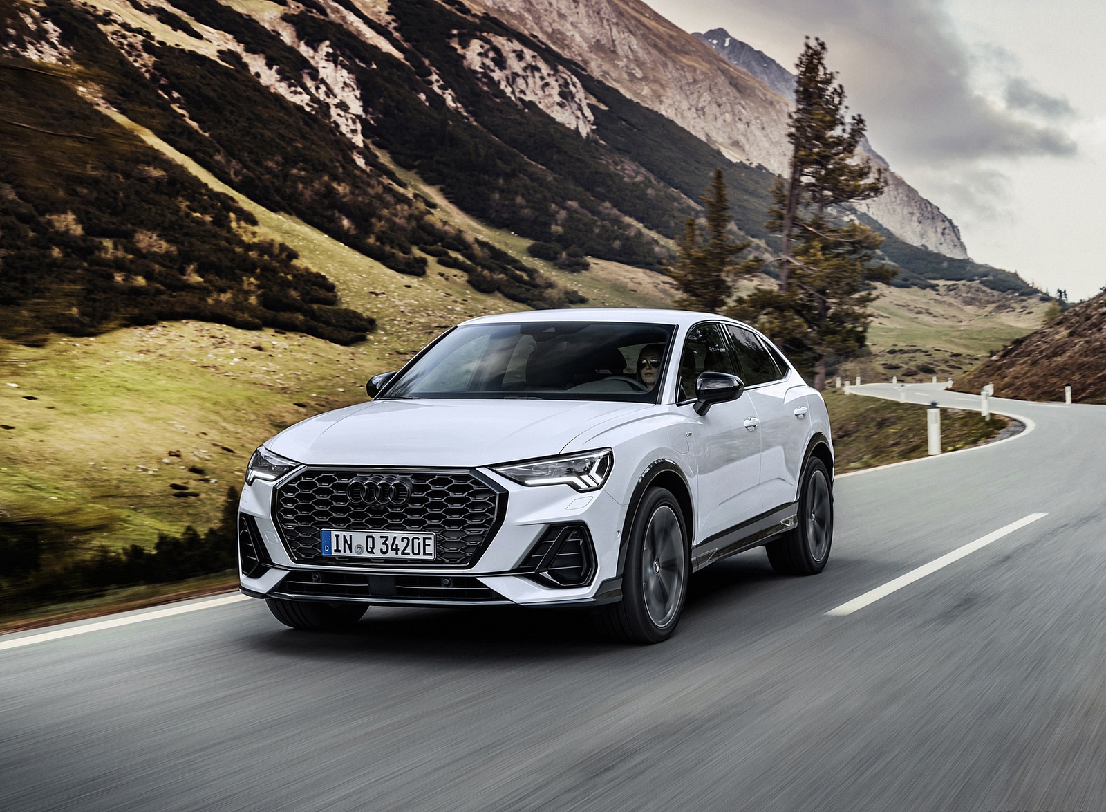 Audi Q3 45 Tfsi Sportback S Line Wallpapers