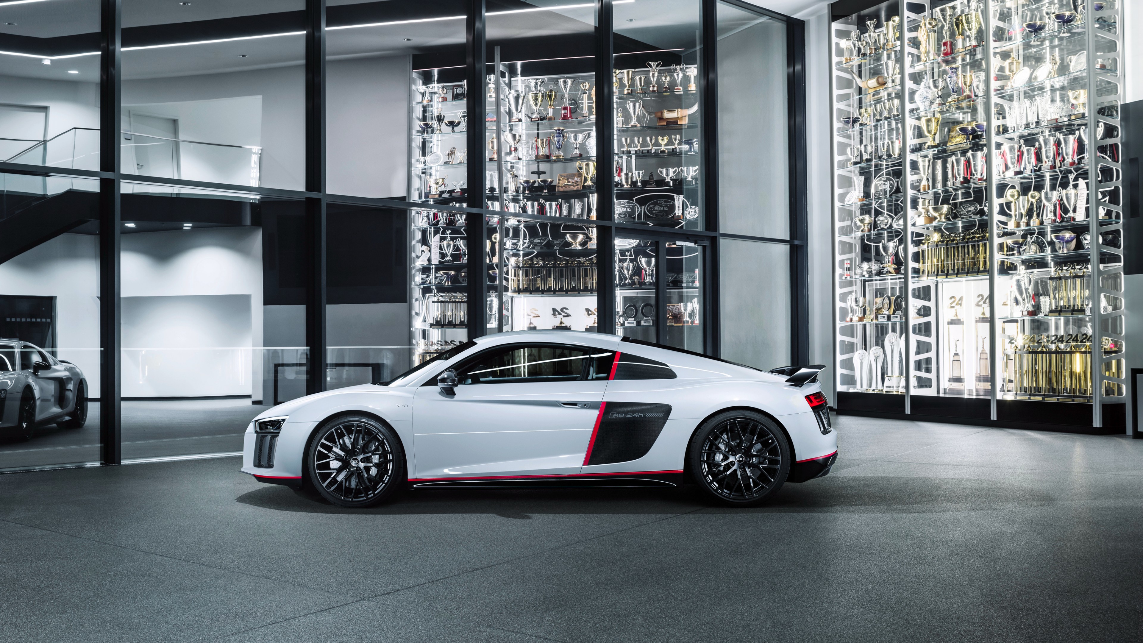 Audi R8 Spyder V10 Plus 4K Side View 2017 Wallpapers