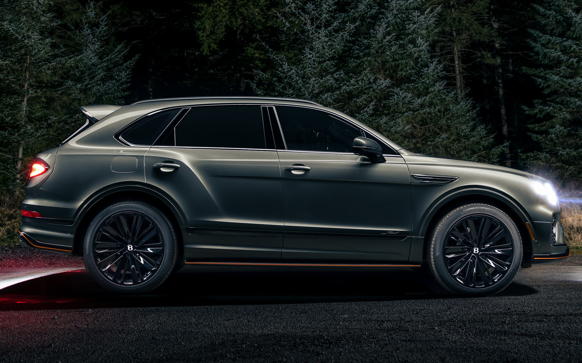 Bentley Bentayga Speed Wallpapers