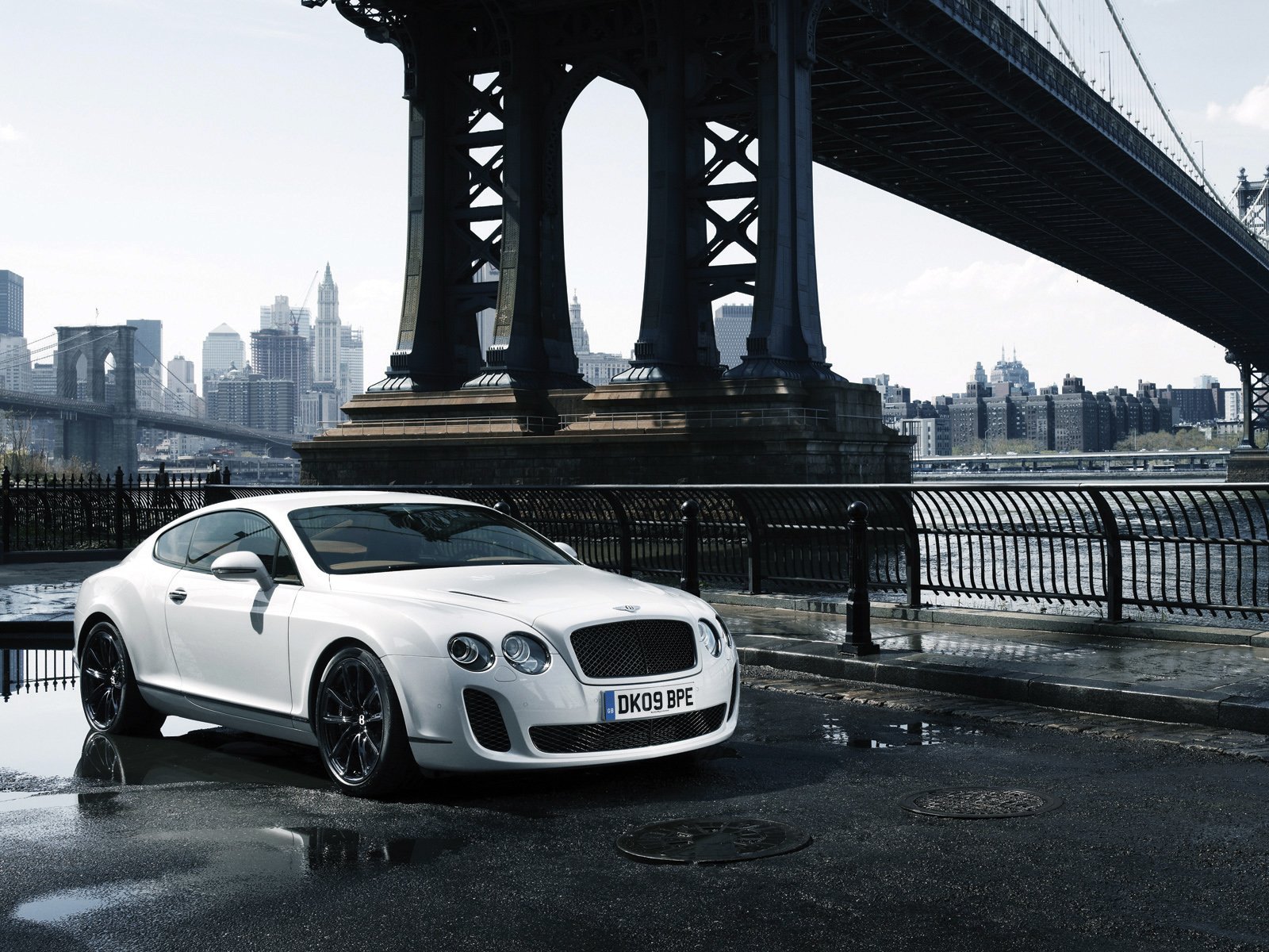 Bentley Continental Wallpapers