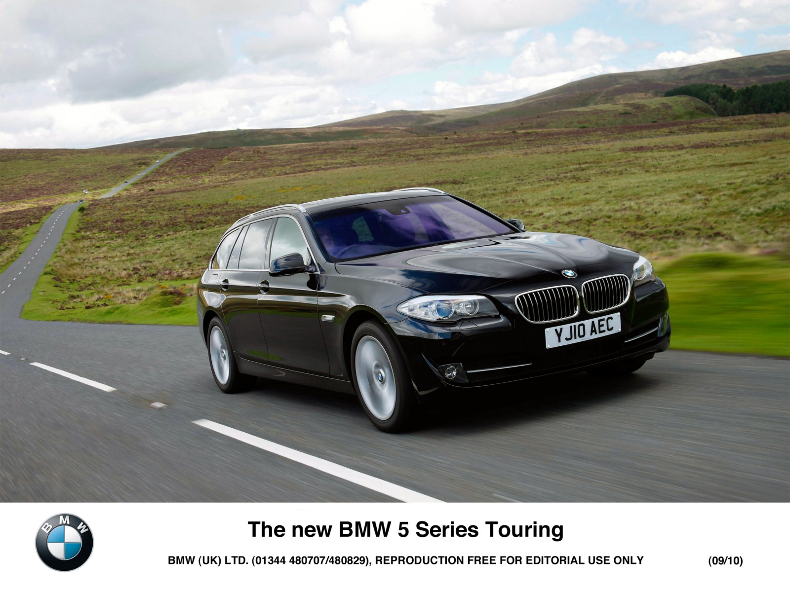 Bmw 530I Touring M Performance Wallpapers