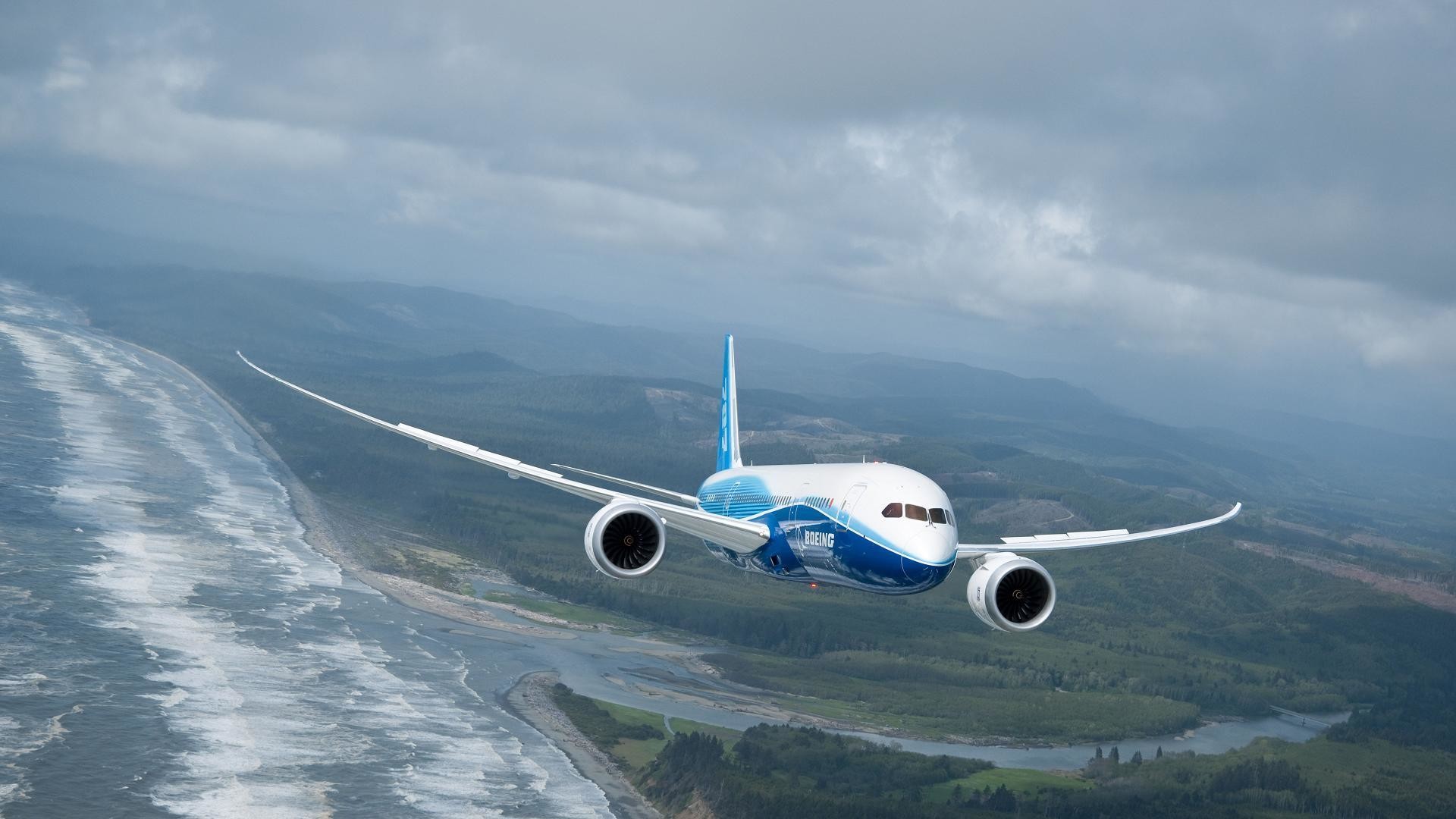Boeing 787 Dreamliner Wallpapers