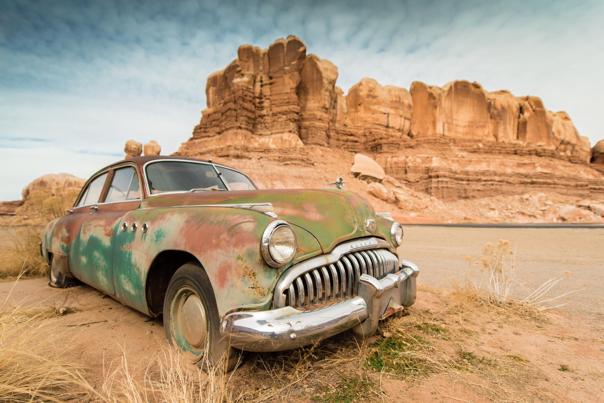Car Running In Desert Wallpapers