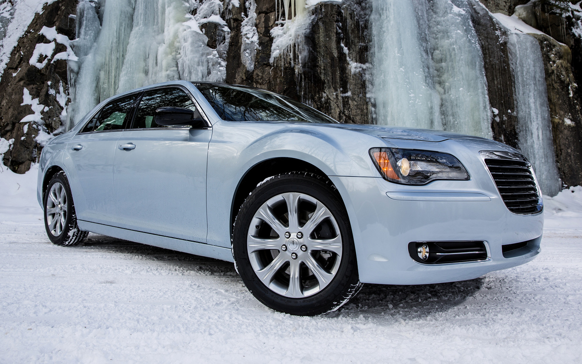 Chrysler 300 Glacier Wallpapers