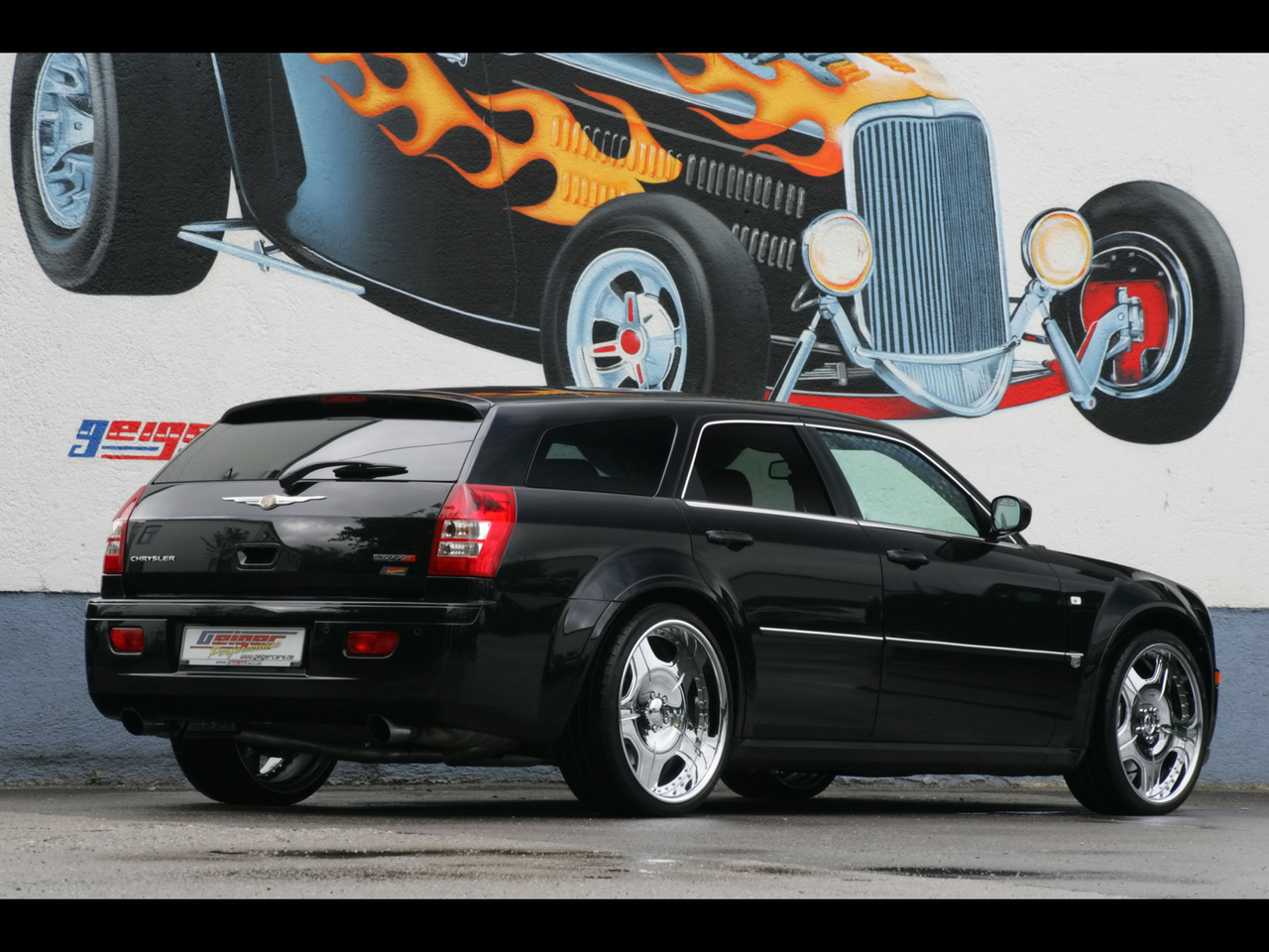 Chrysler 300C Touring Wallpapers
