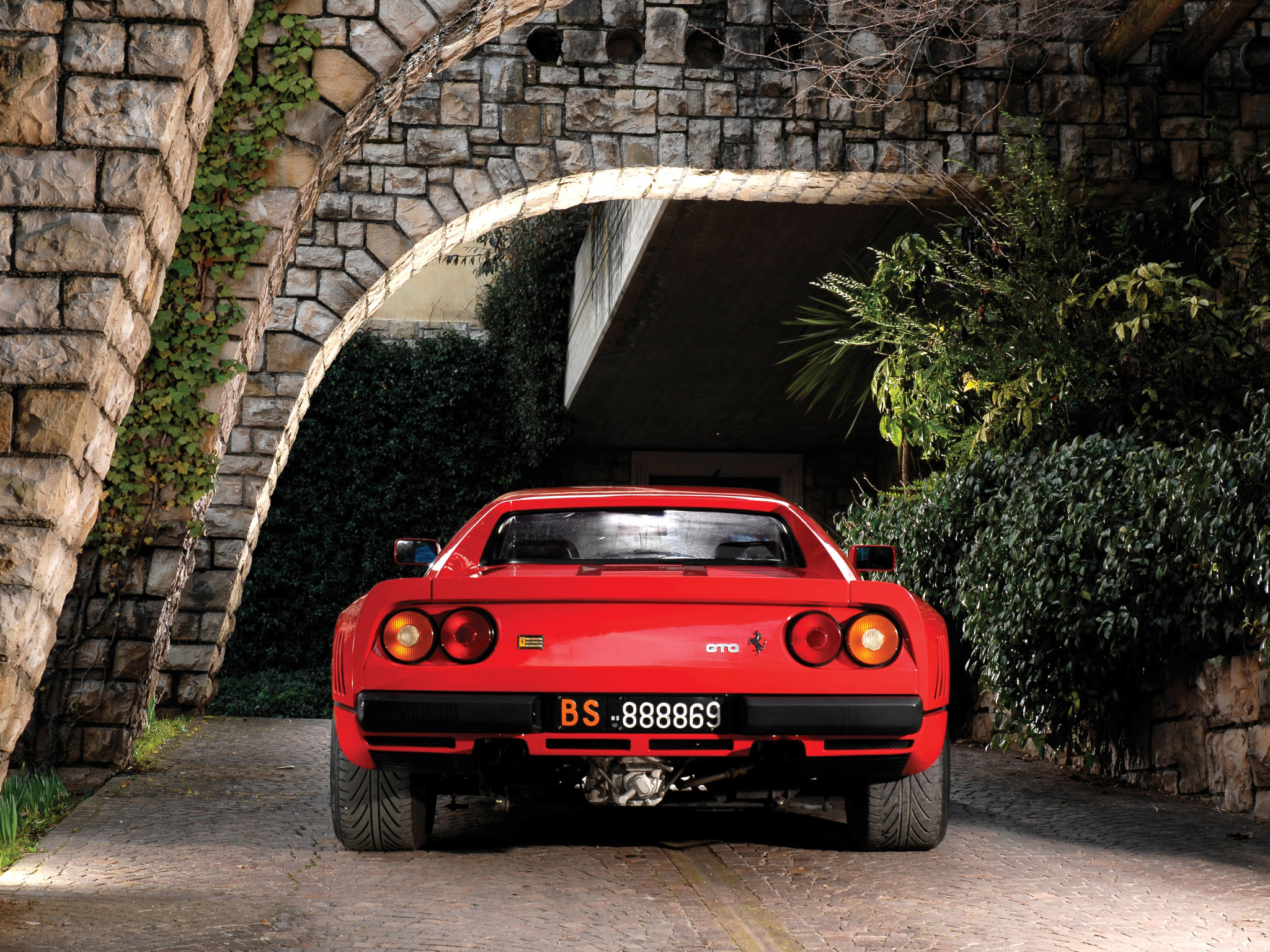 Ferrari 288 Wallpapers