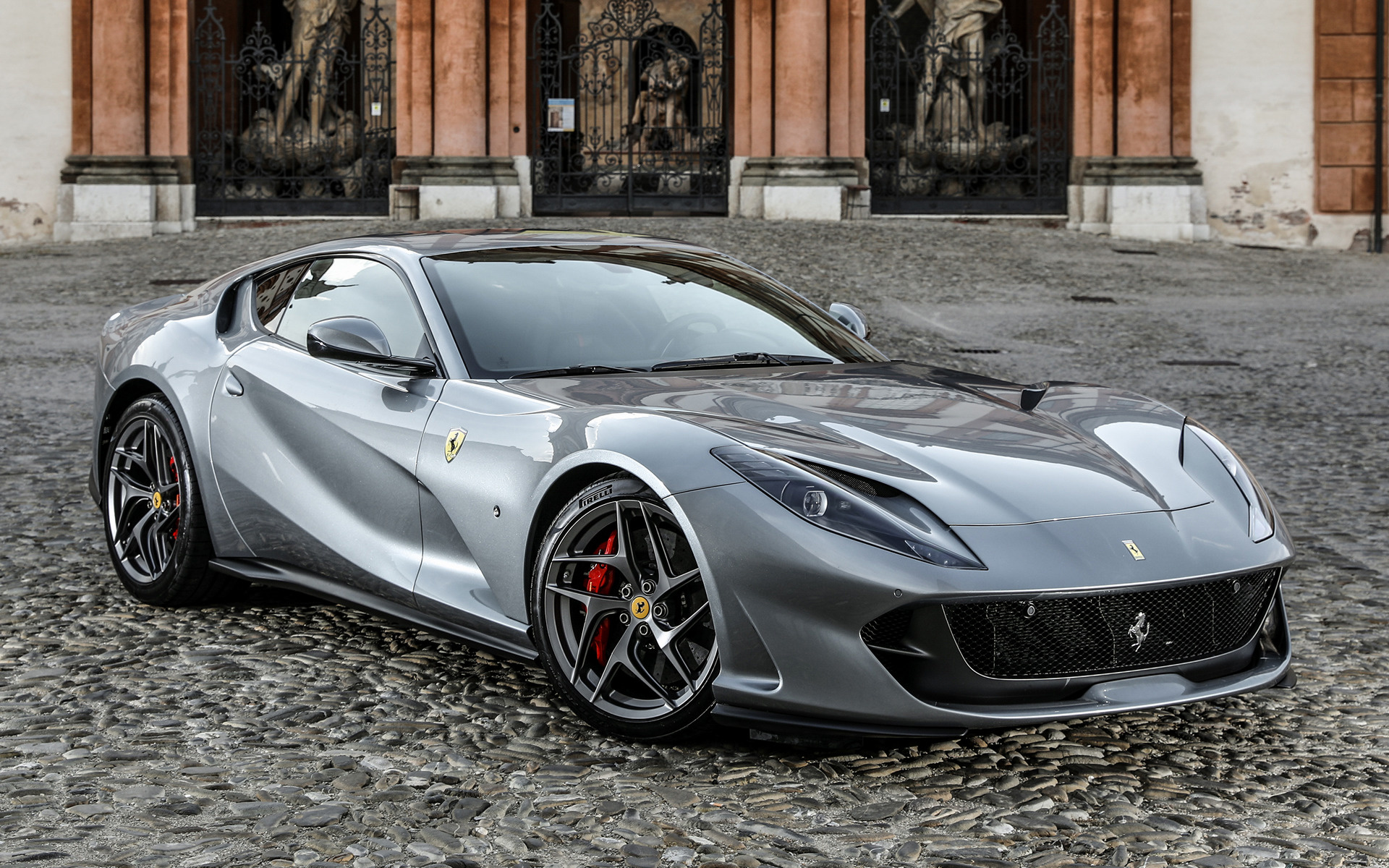 Ferrari 812 Superfast Wallpapers