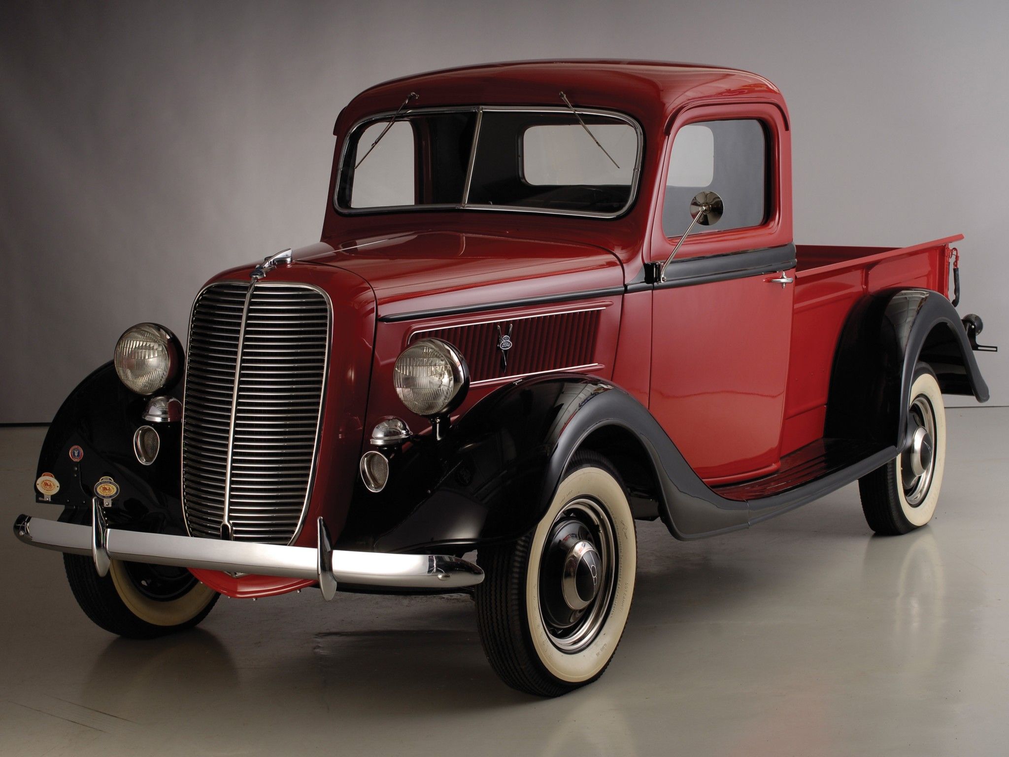 Ford Deluxe Pickup Wallpapers