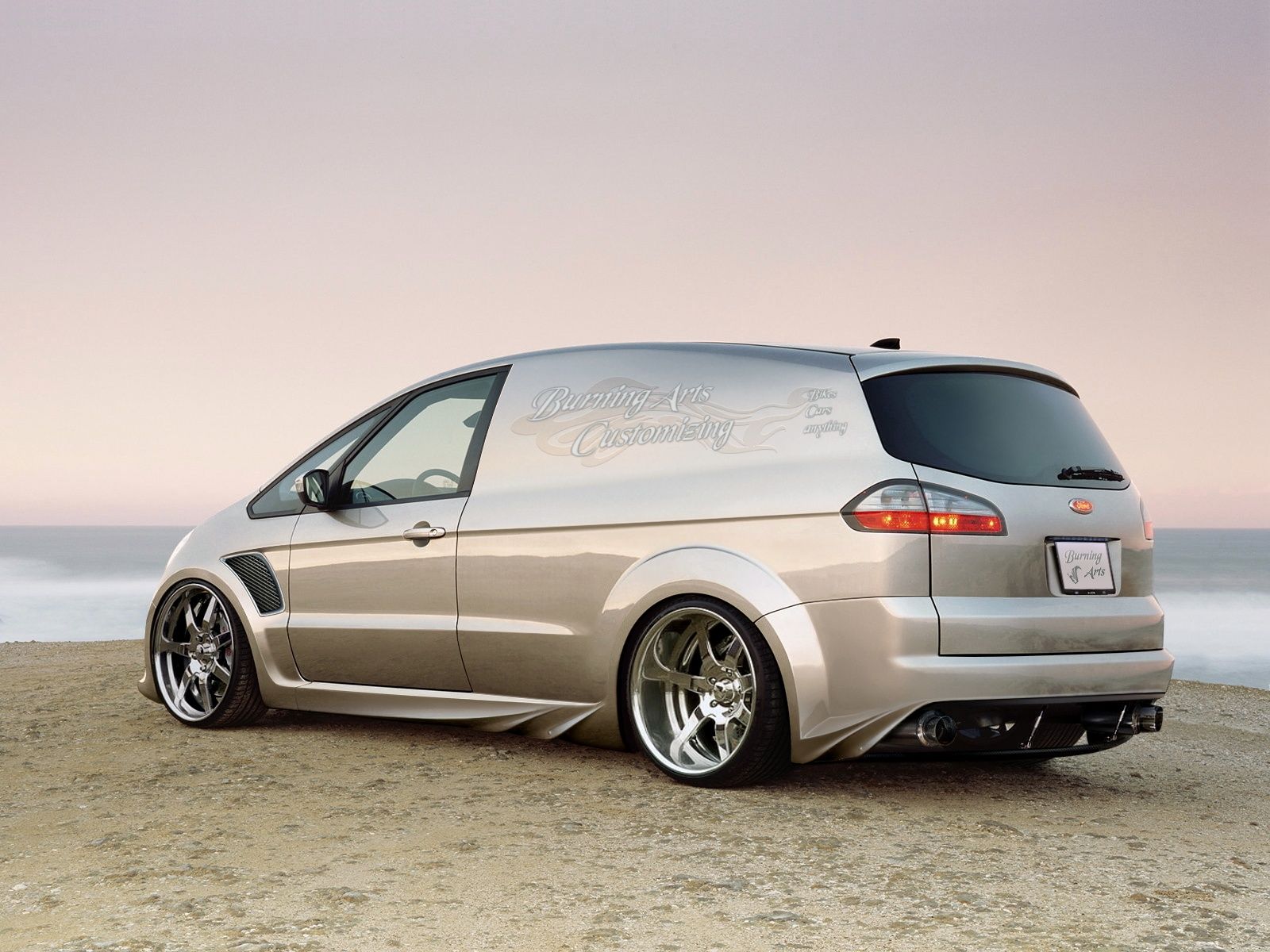 Ford S-Max Wallpapers