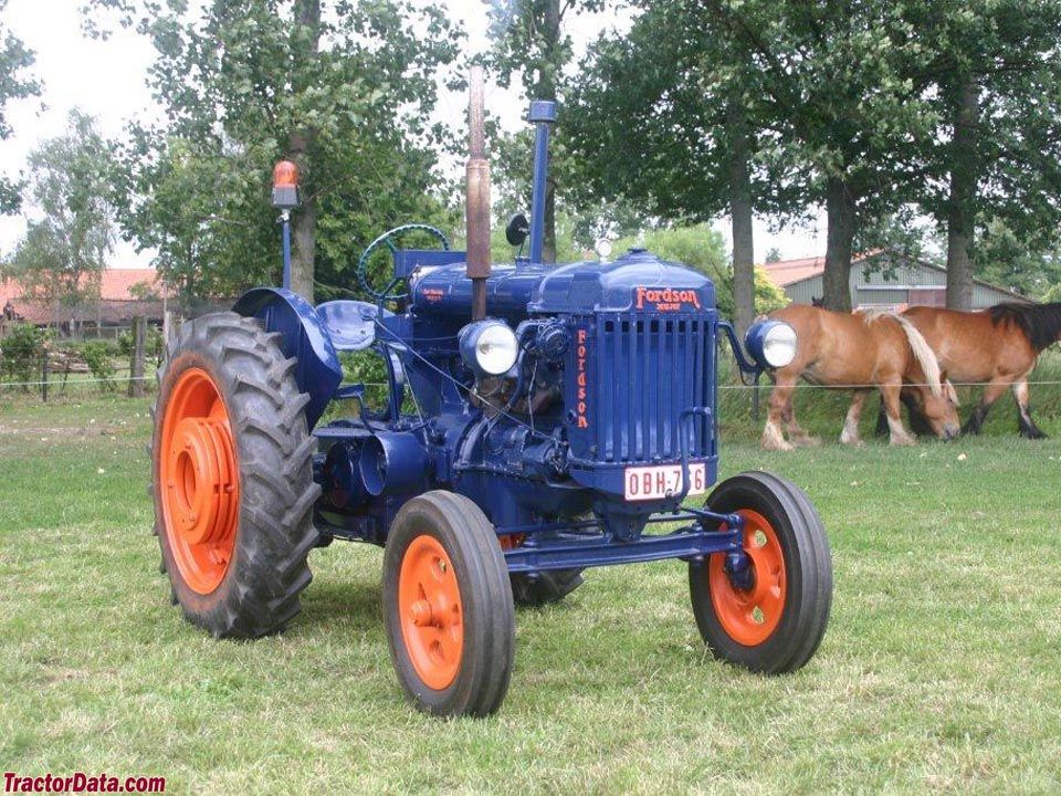 Fordson Tractor Wallpapers