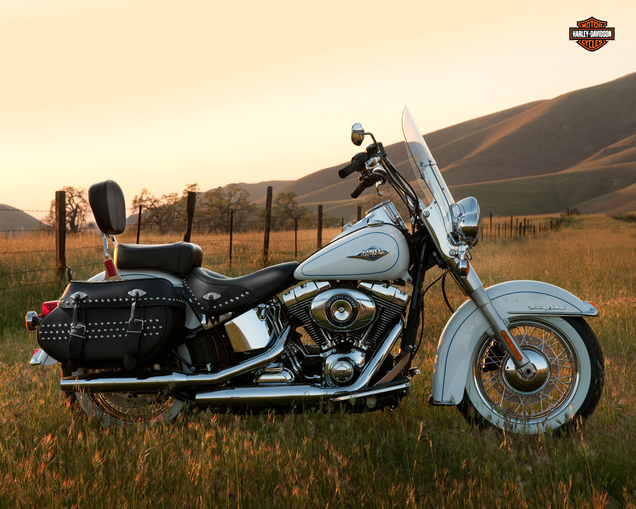 Harley-Davidson Heritage Softail Wallpapers