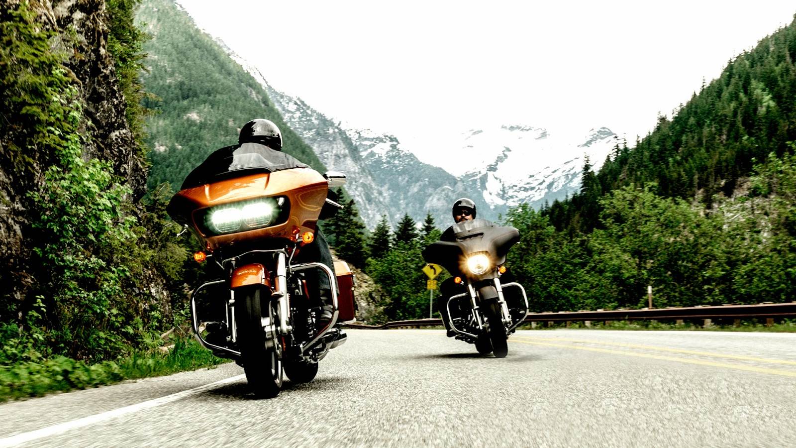 Harley-Davidson Road Glide Wallpapers