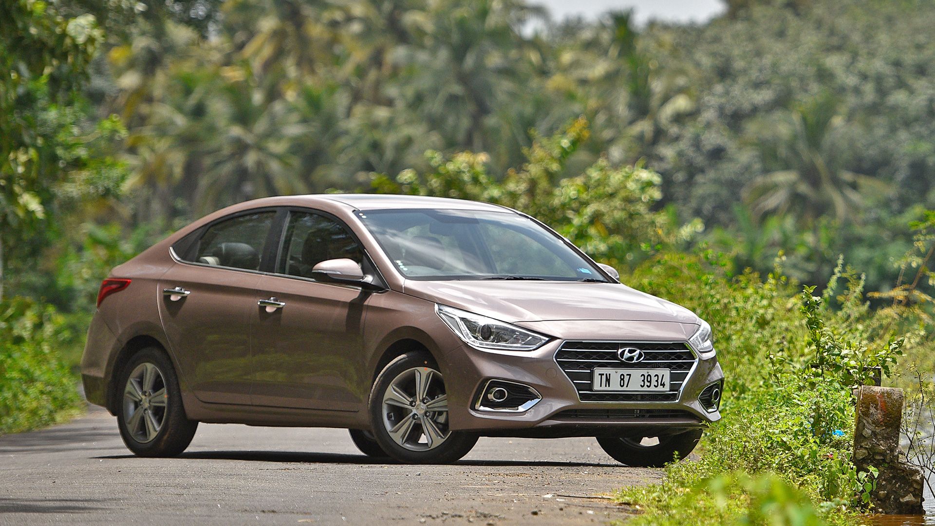 Hyundai Verna Wallpapers