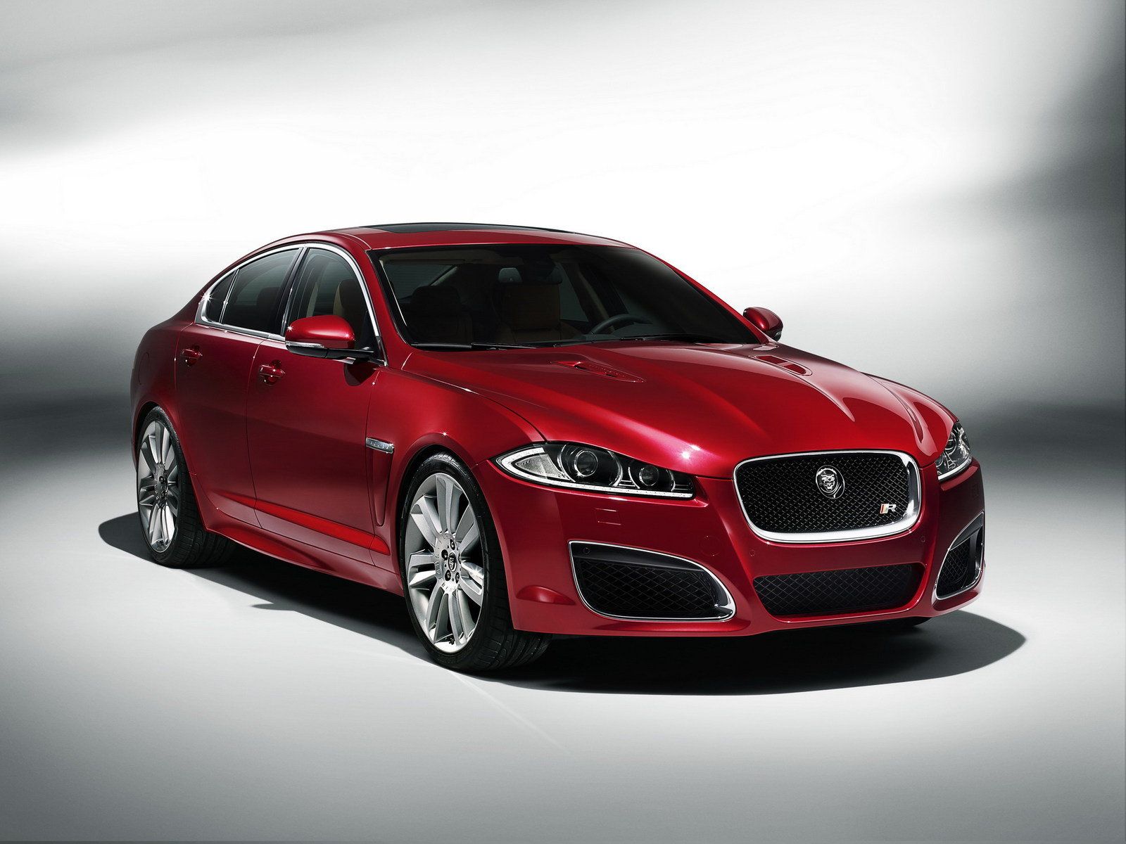 Jaguar C-Xf Wallpapers