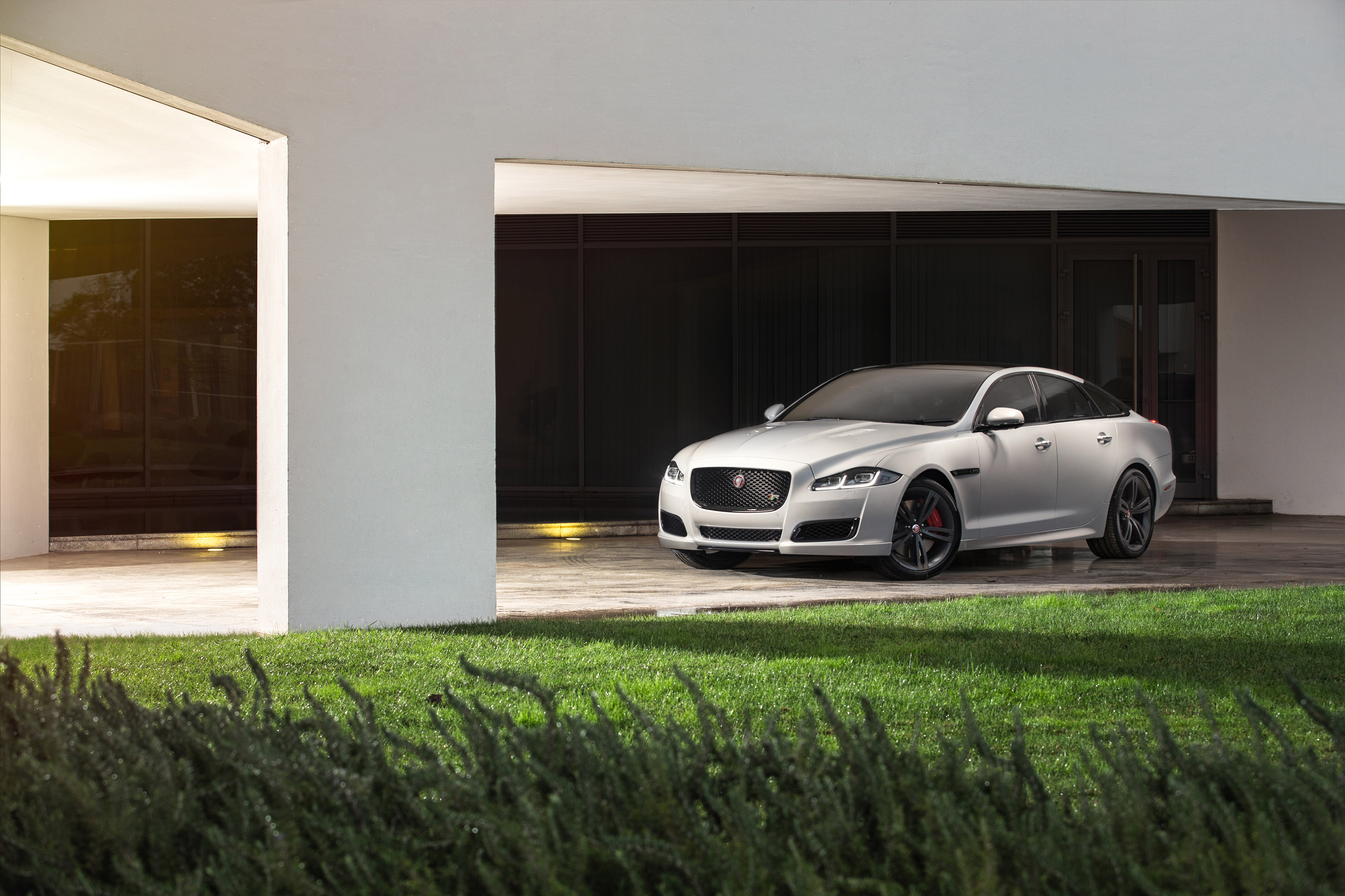 Jaguar Xj Wallpapers