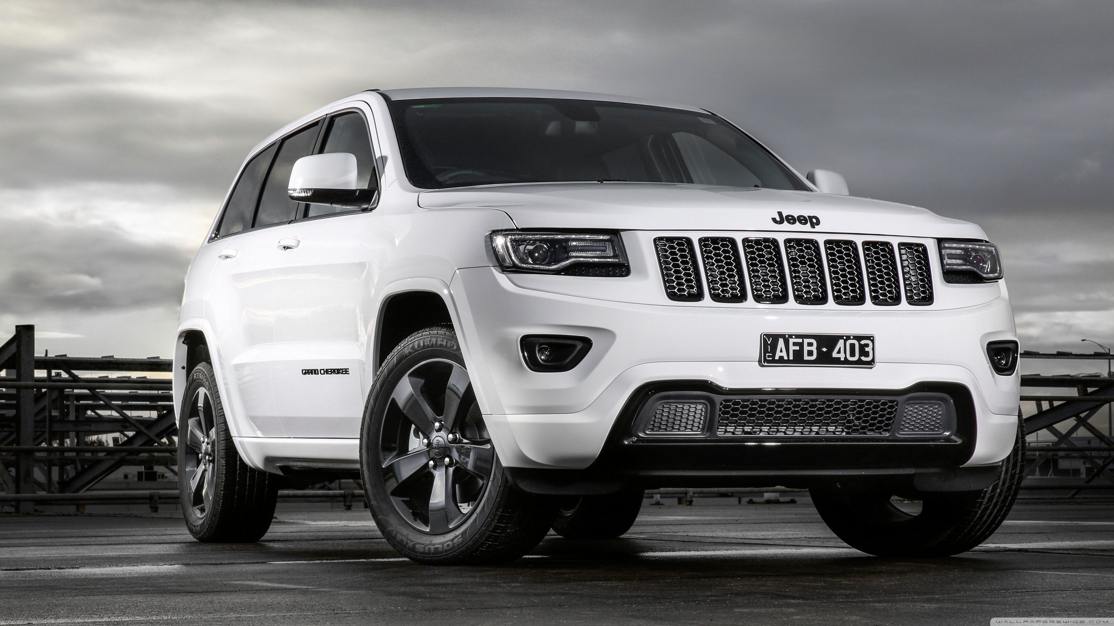 Jeep Grand Cherokee L Wallpapers