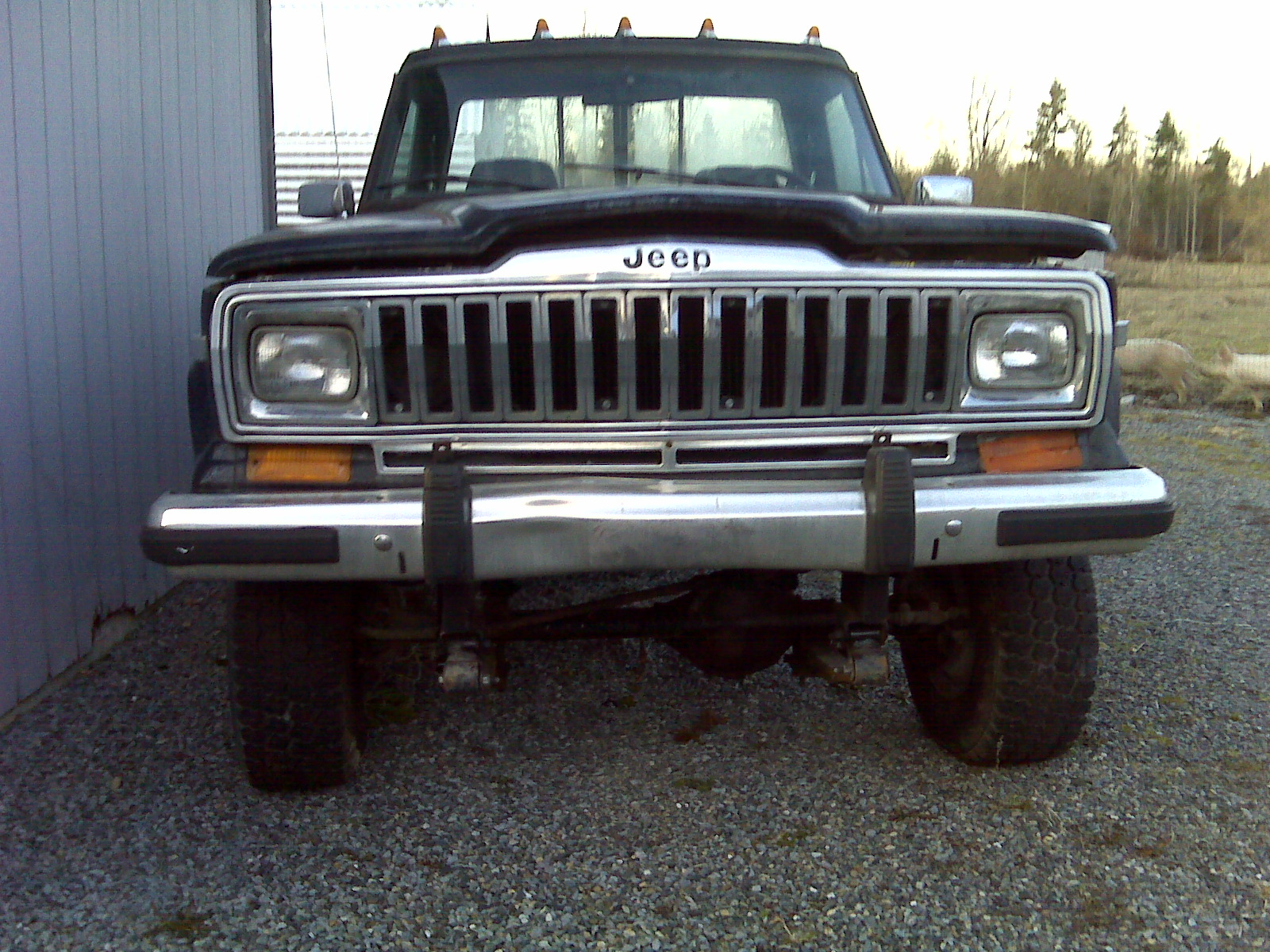 Jeep J-12 Wallpapers