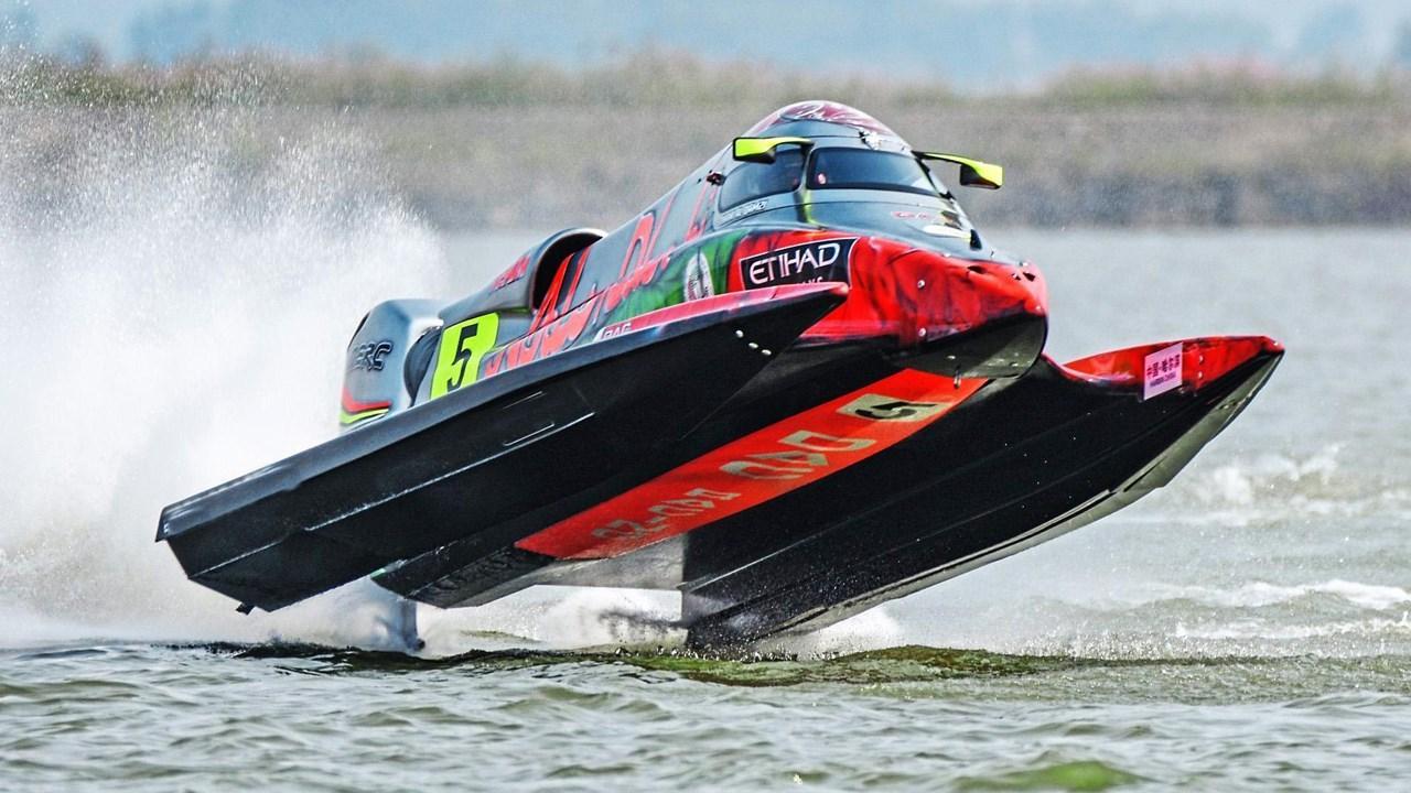 Jet Boat Wallpapers