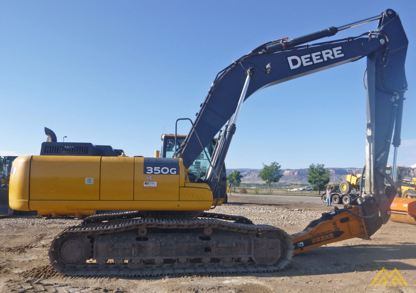 John Deere 350G Excavator Wallpapers