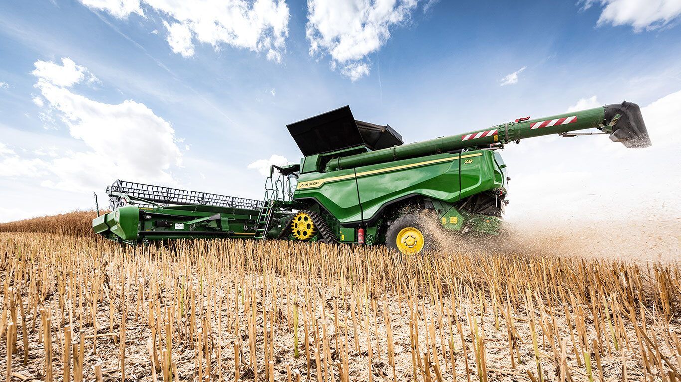 John Deere Combine Wallpapers