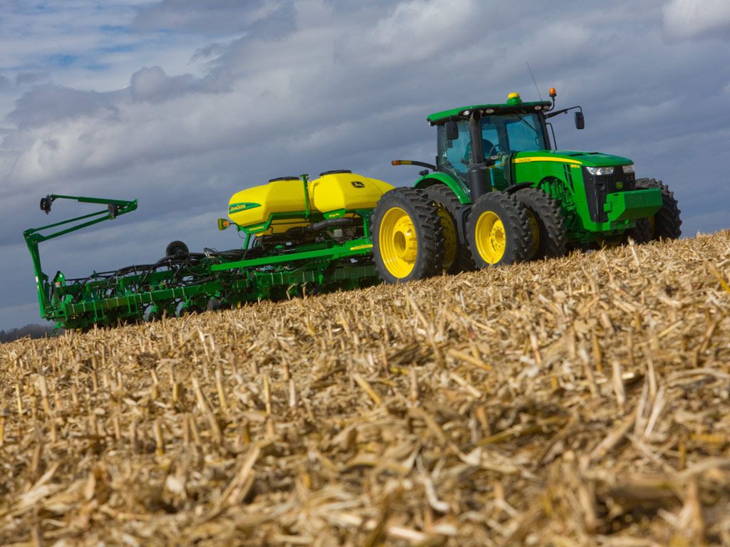 John Deere Combine Wallpapers