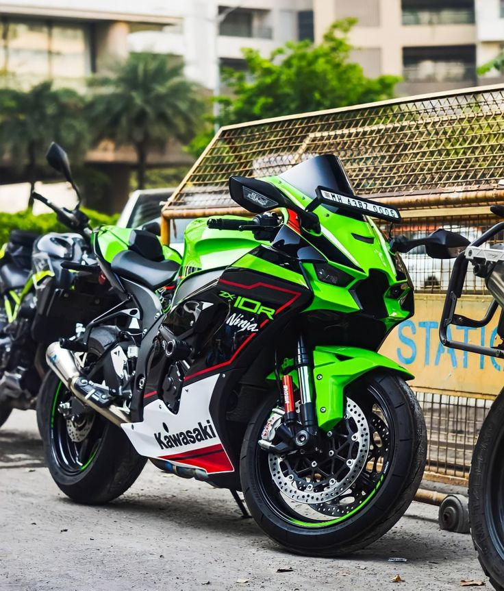 Kawasaki Ninja Zx-10R Wallpapers