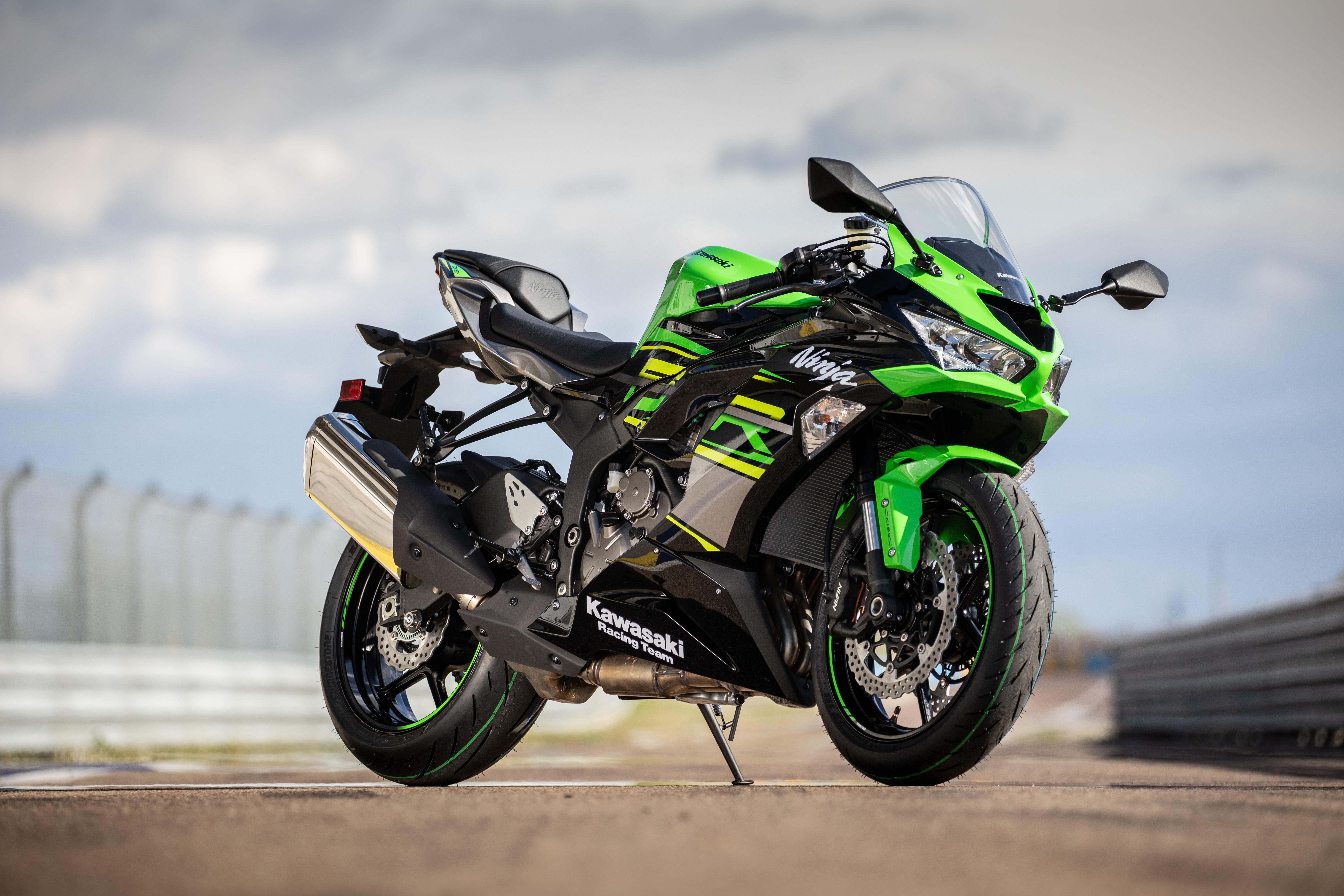 Kawasaki Ninja Zx-6R Wallpapers