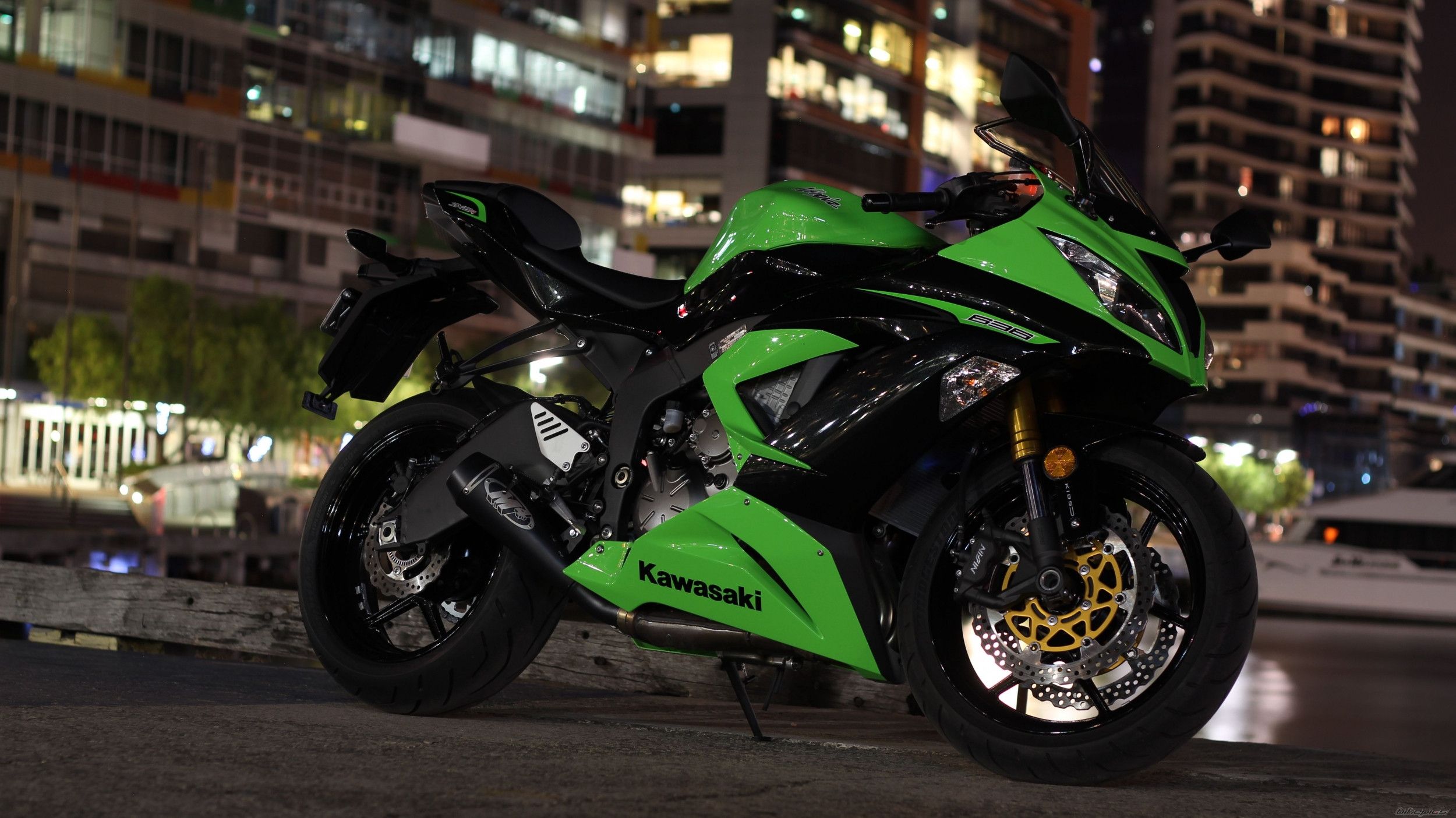 Kawasaki Ninja Zx-6R Wallpapers