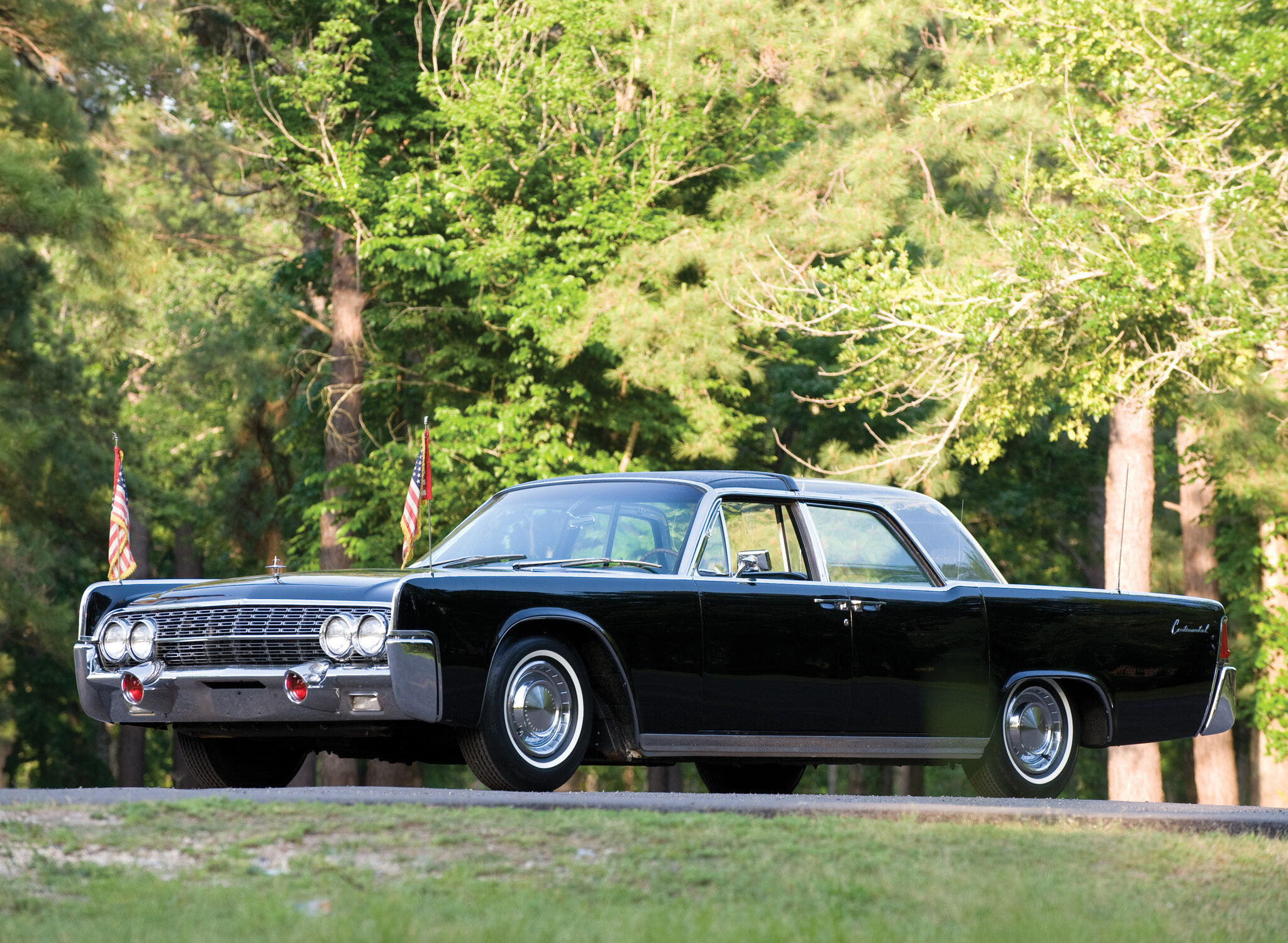 Lincoln Continental Wallpapers