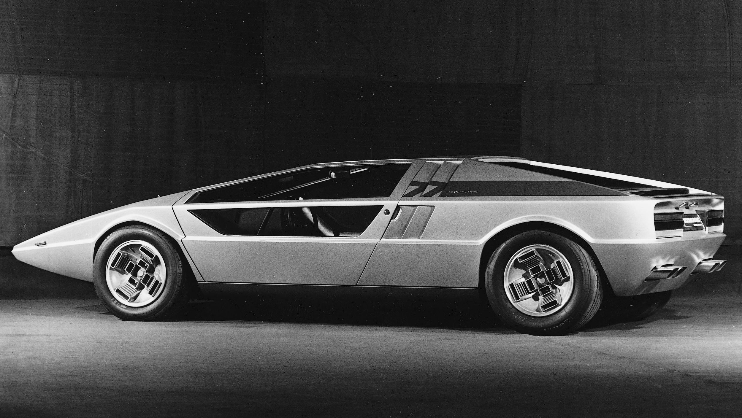 Maserati Boomerang Wallpapers