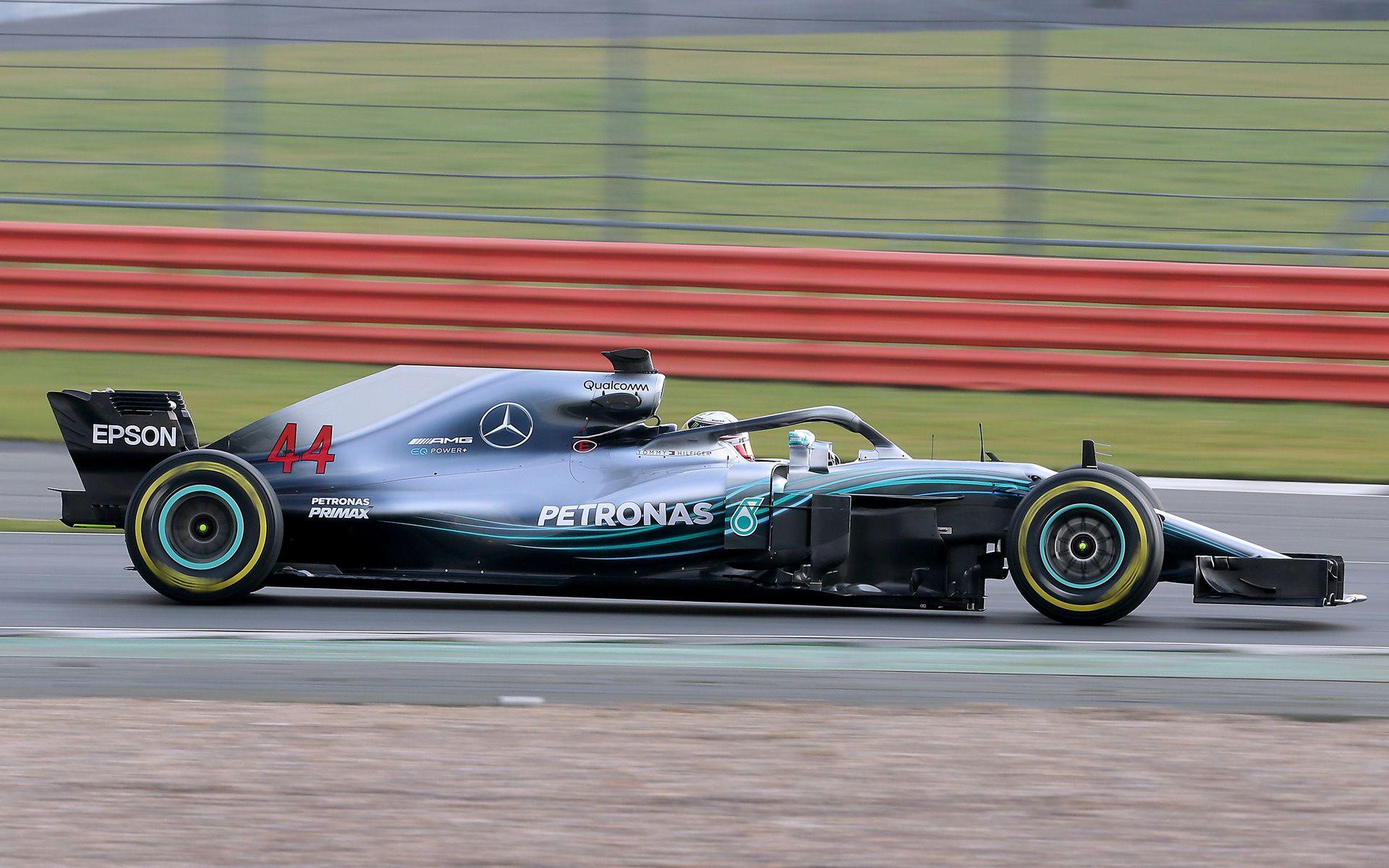 Mercedes-Amg F1 W09 Wallpapers