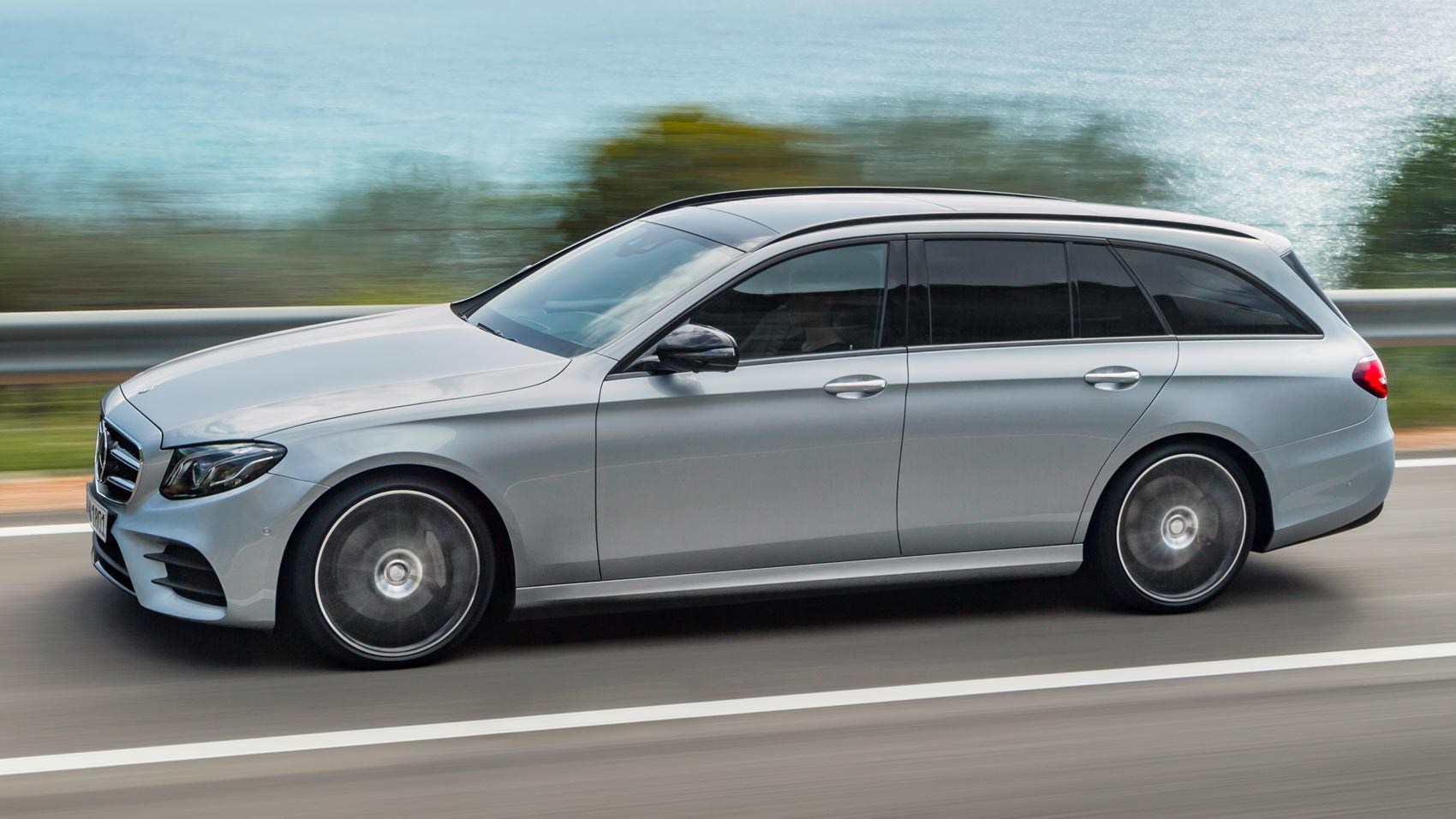 Mercedes-Benz E 220D Estate With Sports Grille Wallpapers