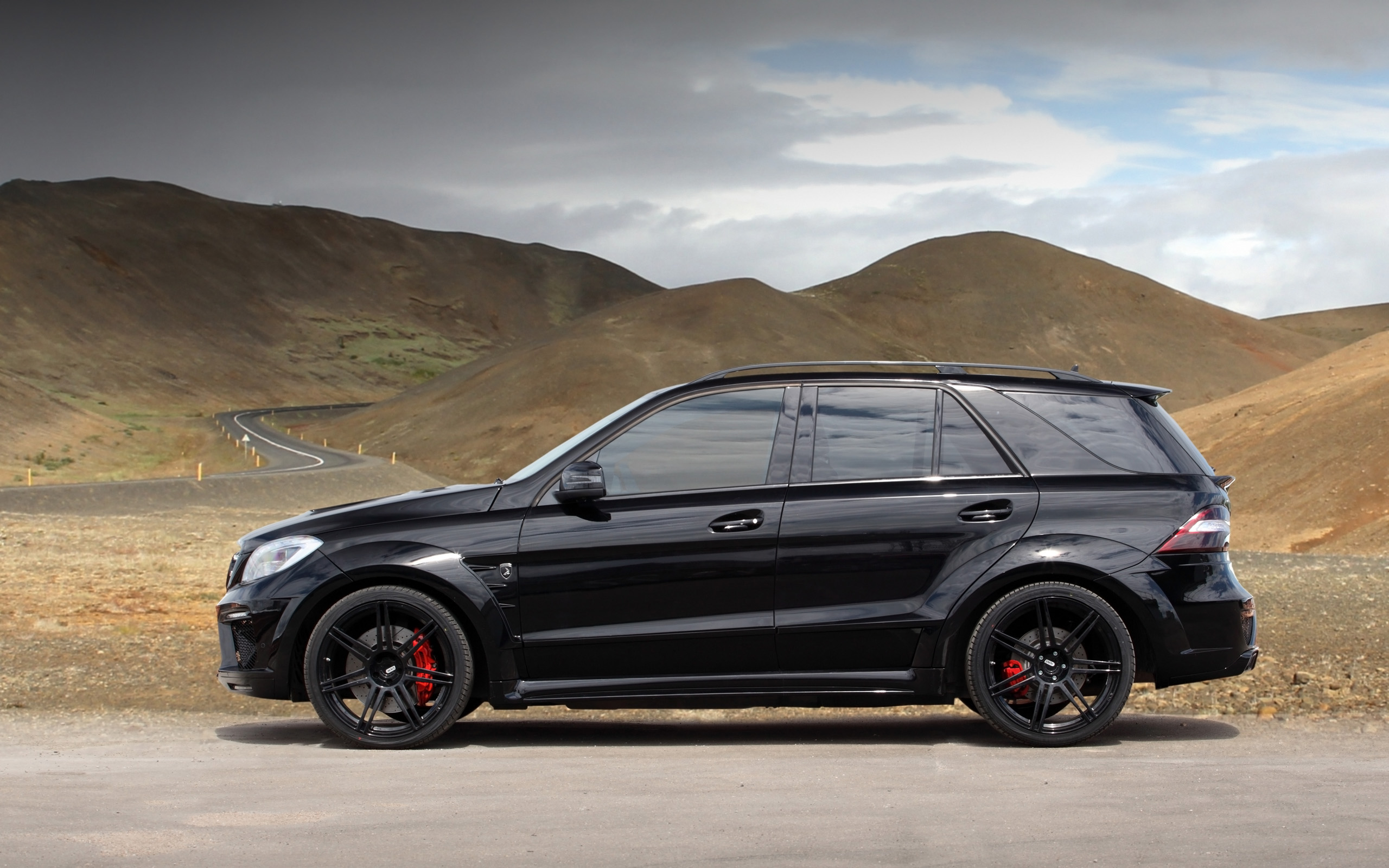 Mercedes-Benz Ml63 Amg Wallpapers