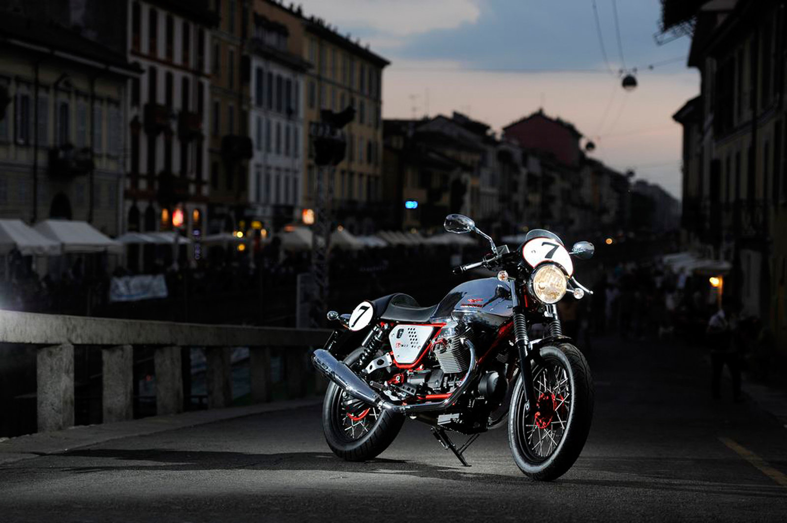 Moto Guzzi V7 Wallpapers