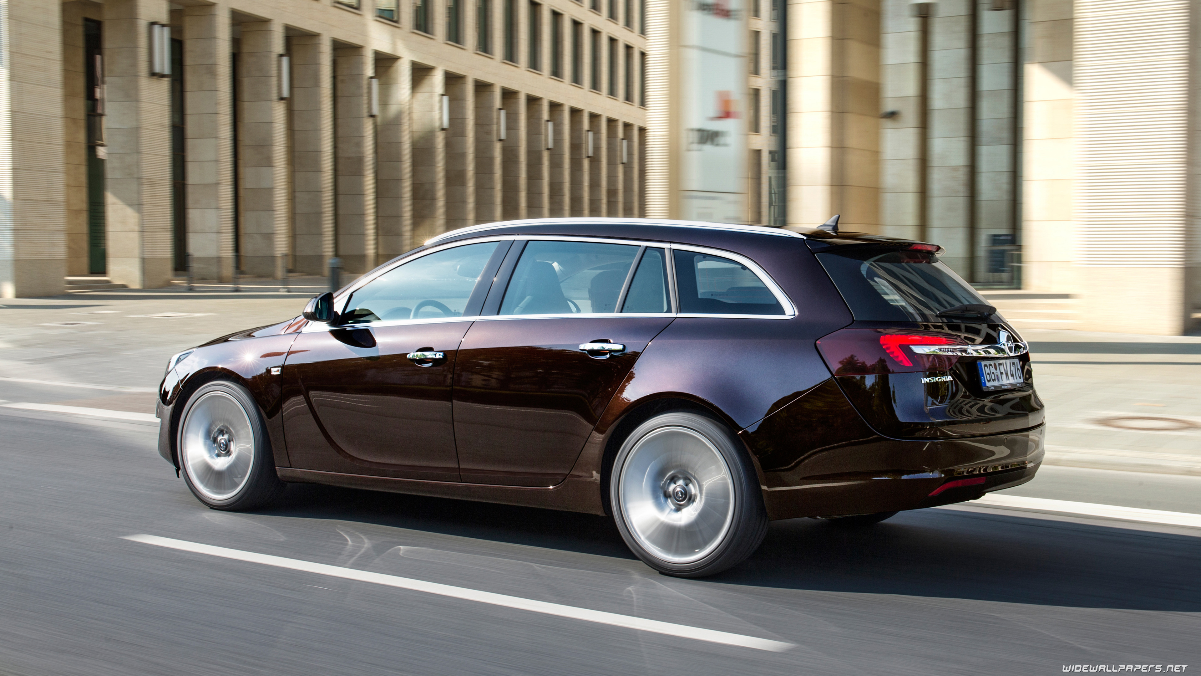 Opel Insignia Country Tourer Wallpapers